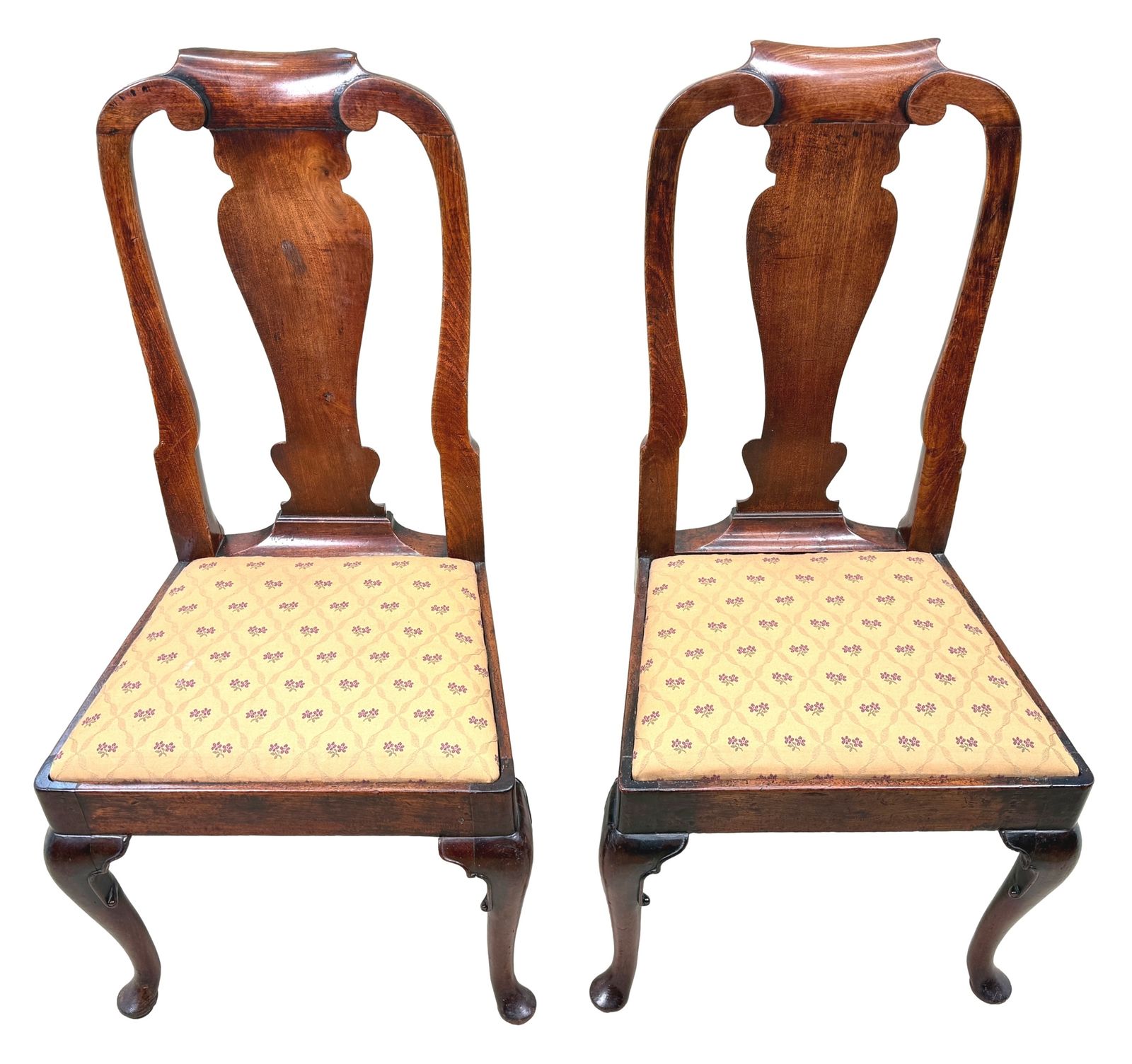 Furniture Early 18th Century Queen Anne Set Of Six Walnut Dining Chairs (England, Circa 1710) photo
