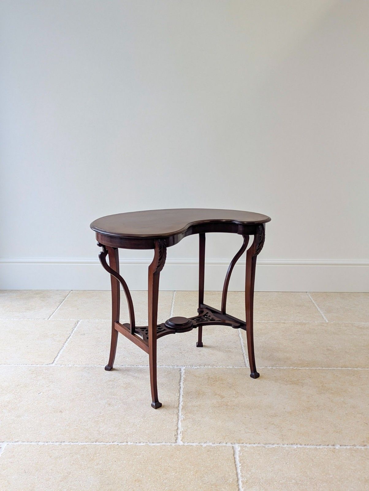 photo vinterior Antique Edwardian Art Nouveau Mahogany Side Table C.1900