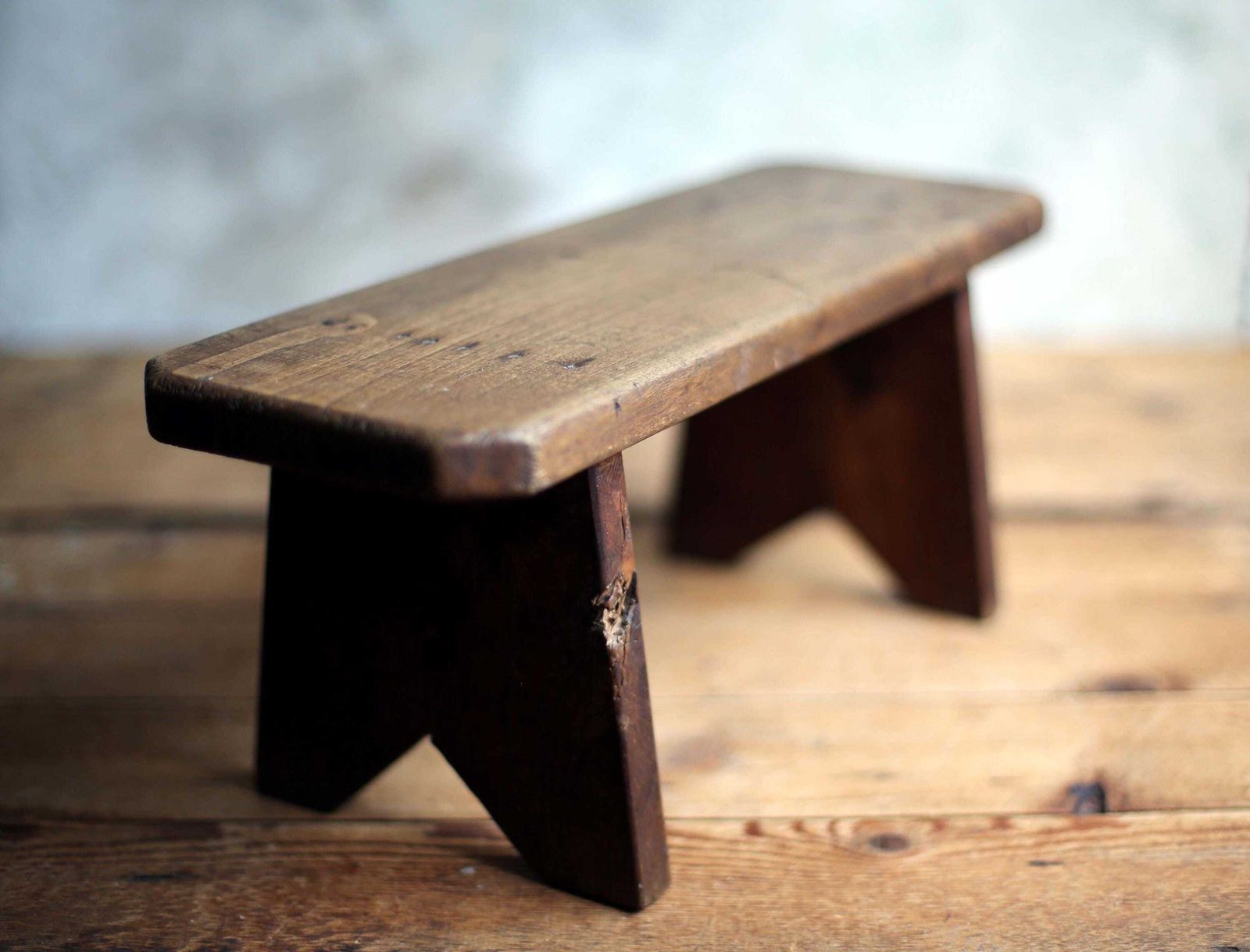 Primitive French Wooden Bench Low Stool Rustic Wooden Table Riser Antique Footstool photo furniture