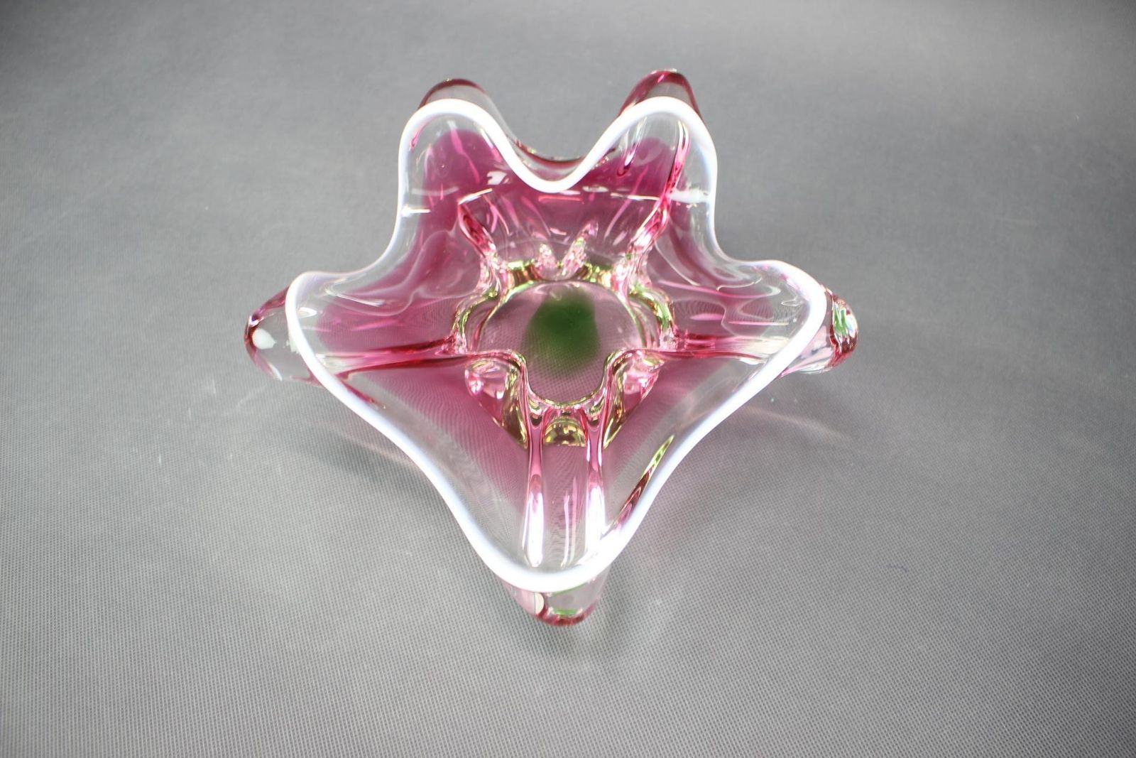 Mid Century Czech Pink And Green Art Glass Bowl By Josef Hospodka photo vinterior