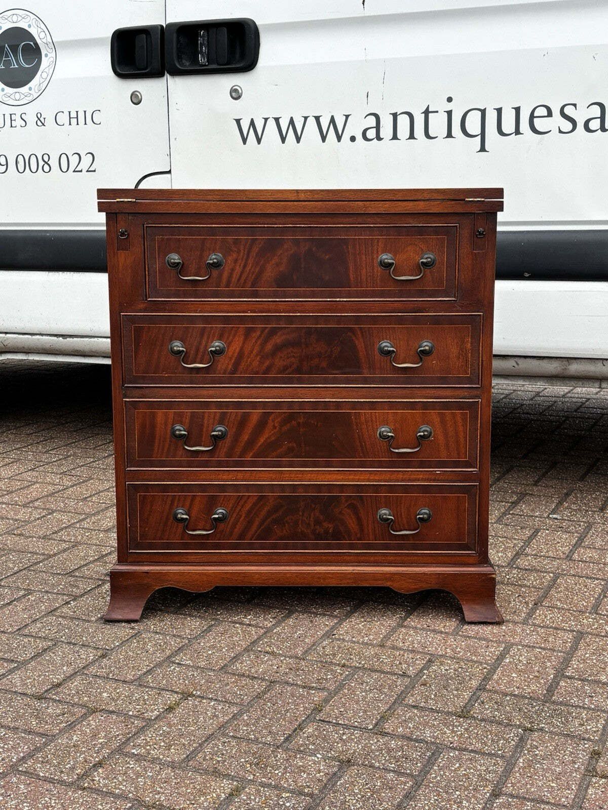 Georgian Style Mahogany Veneer Bachelorschest Of Drawers. Nice Small Proportions photo furniture