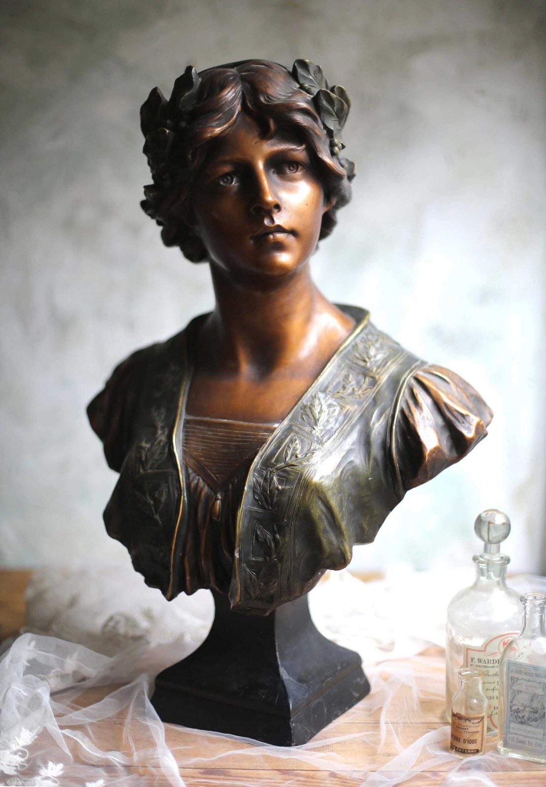 Art Nouveau Statue Large Antique Bust Bronzed Figurine Sappho Gustav Van Vaerenbergh. photo vinterior