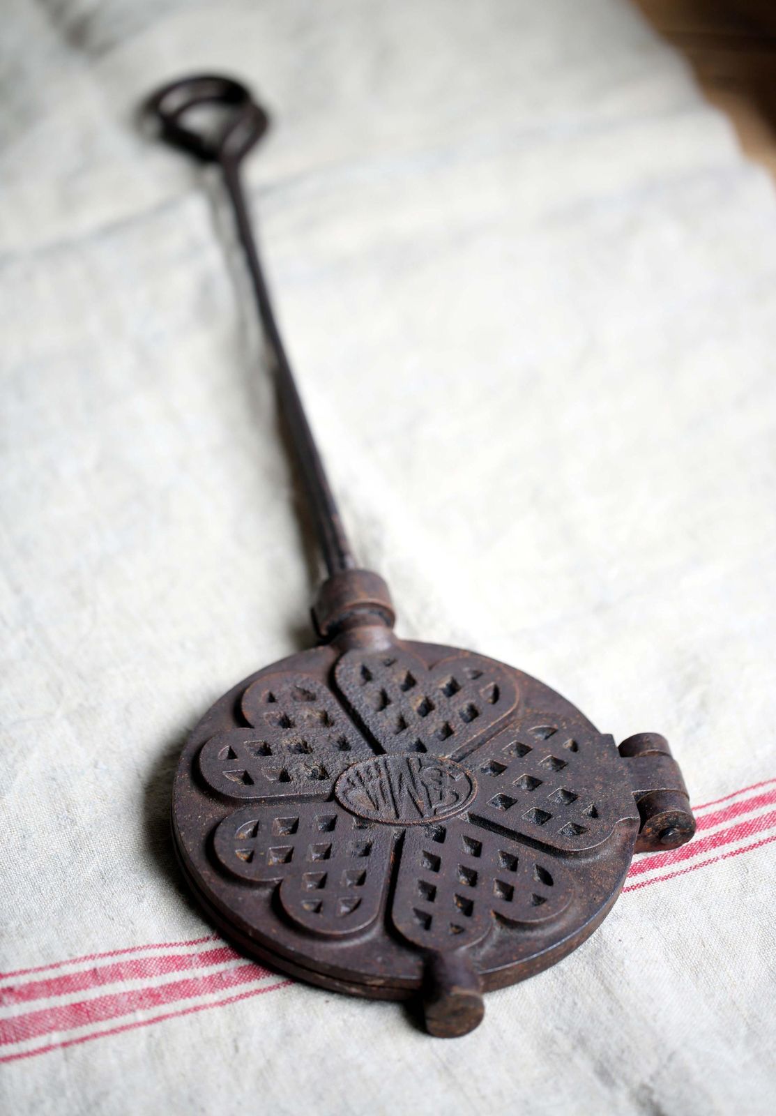 Large Antique Waffle Iron French Primitive With Hearts Black Cast Iron Stove Top Pan photo furniture