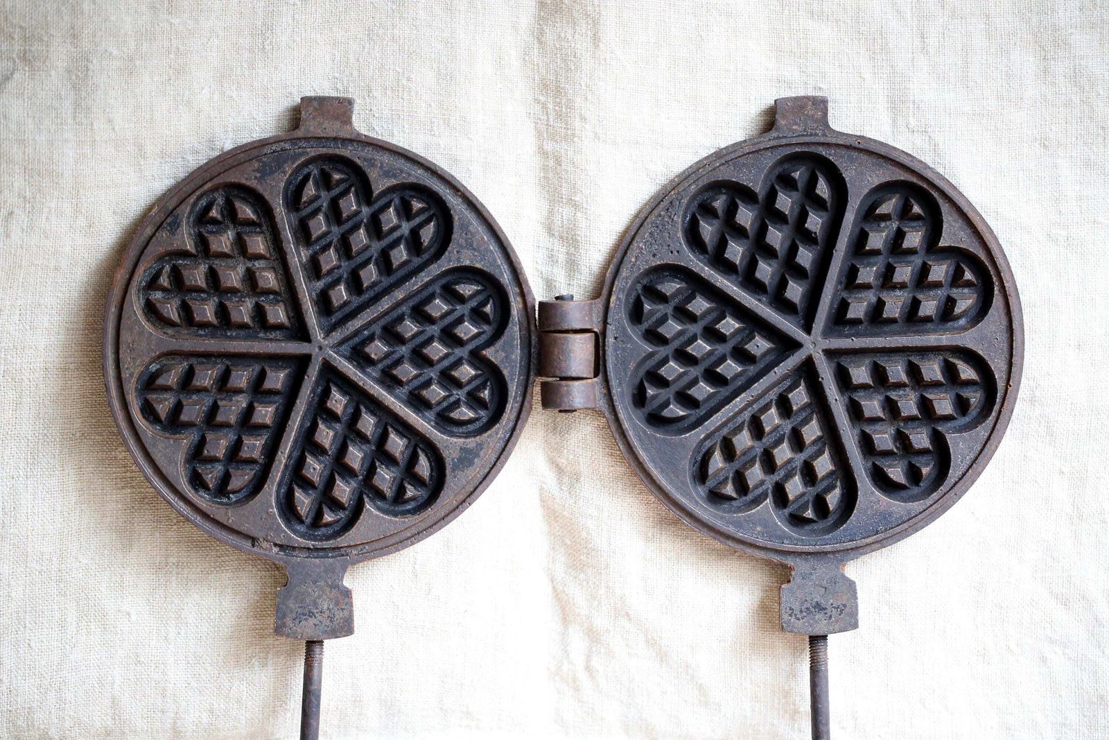 Large Antique Waffle Iron French Primitive With Hearts Black Cast Iron Stove Top Pan photo Home Decor
