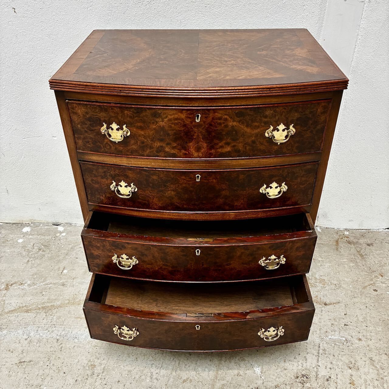 Georgian Style Chest Of Drawers photo 275.0