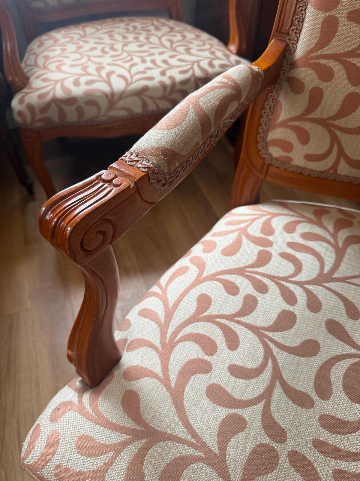 Elegant French Style Bedroom Chair/ Salon Chair photo for sale