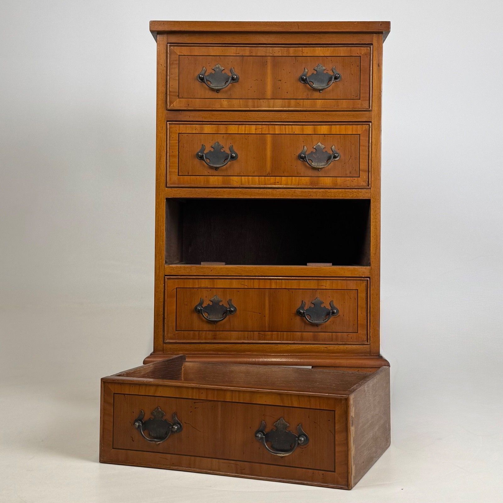 photo for sale Antique 20th Century Small Chest Of Drawers In Yew Wood ( Af 5712 )