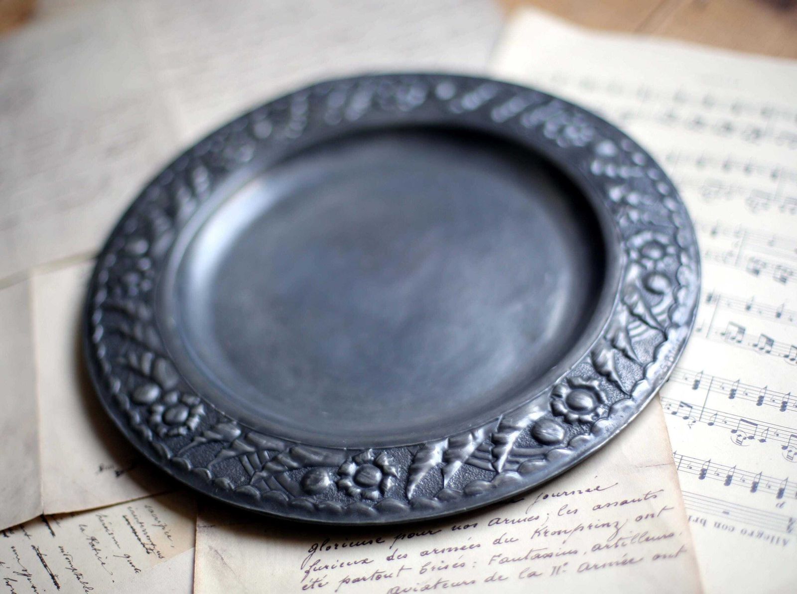Antique Art Nouveau Pewter Plate Round Arts & Crafts Tray photo Home Decor