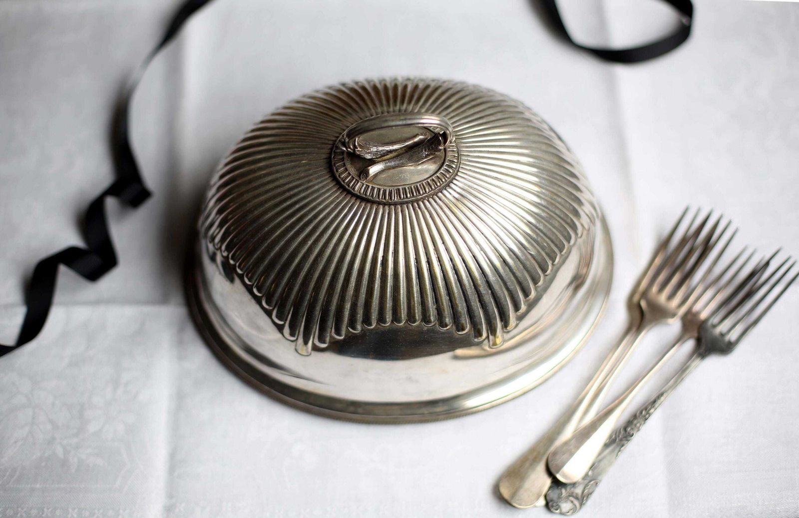 Antique Silver Food Dome Oval Cloche Bell Food Cover Mappin & Webb photo for sale