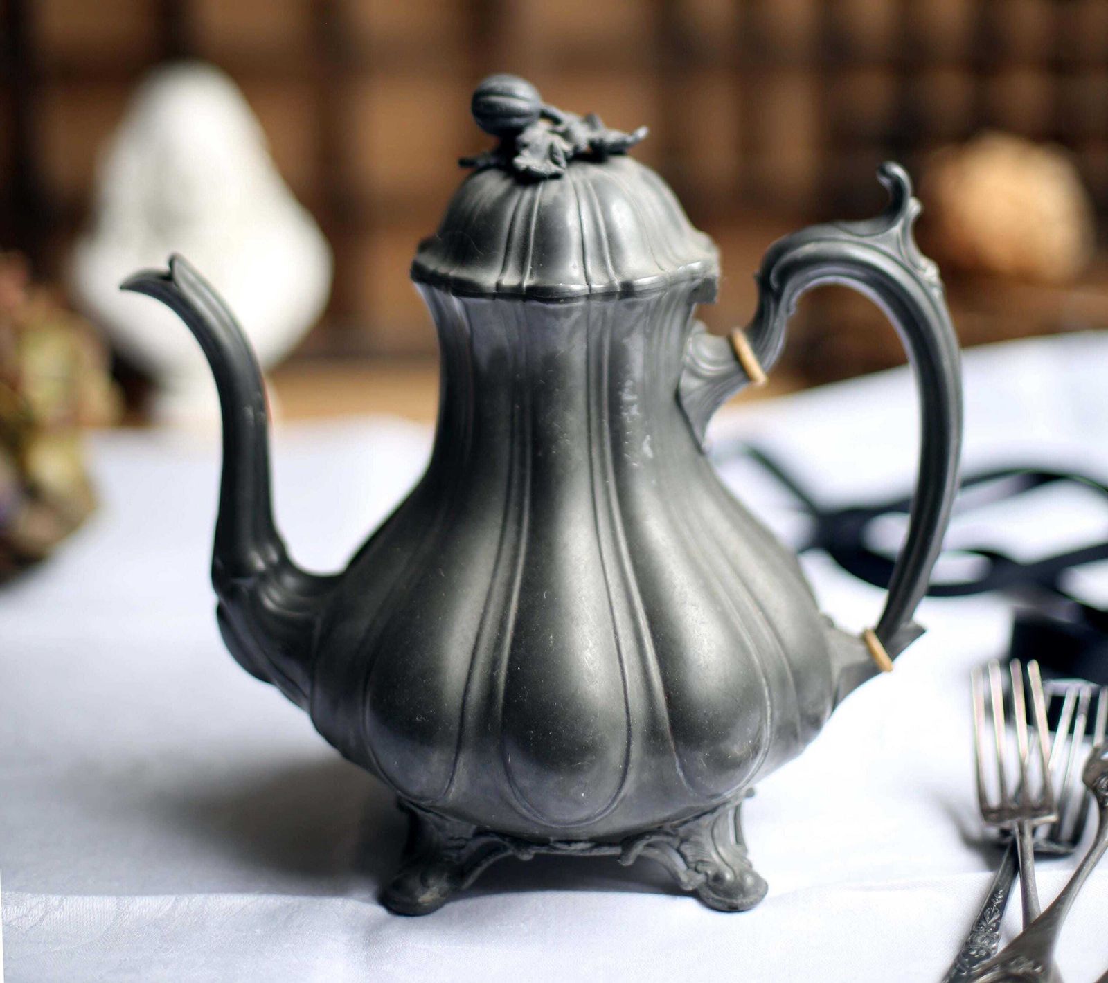Antique Rococo Gadrooned Coffee Pot Pewter Shaw & Fisher Sheffield photo vinterior