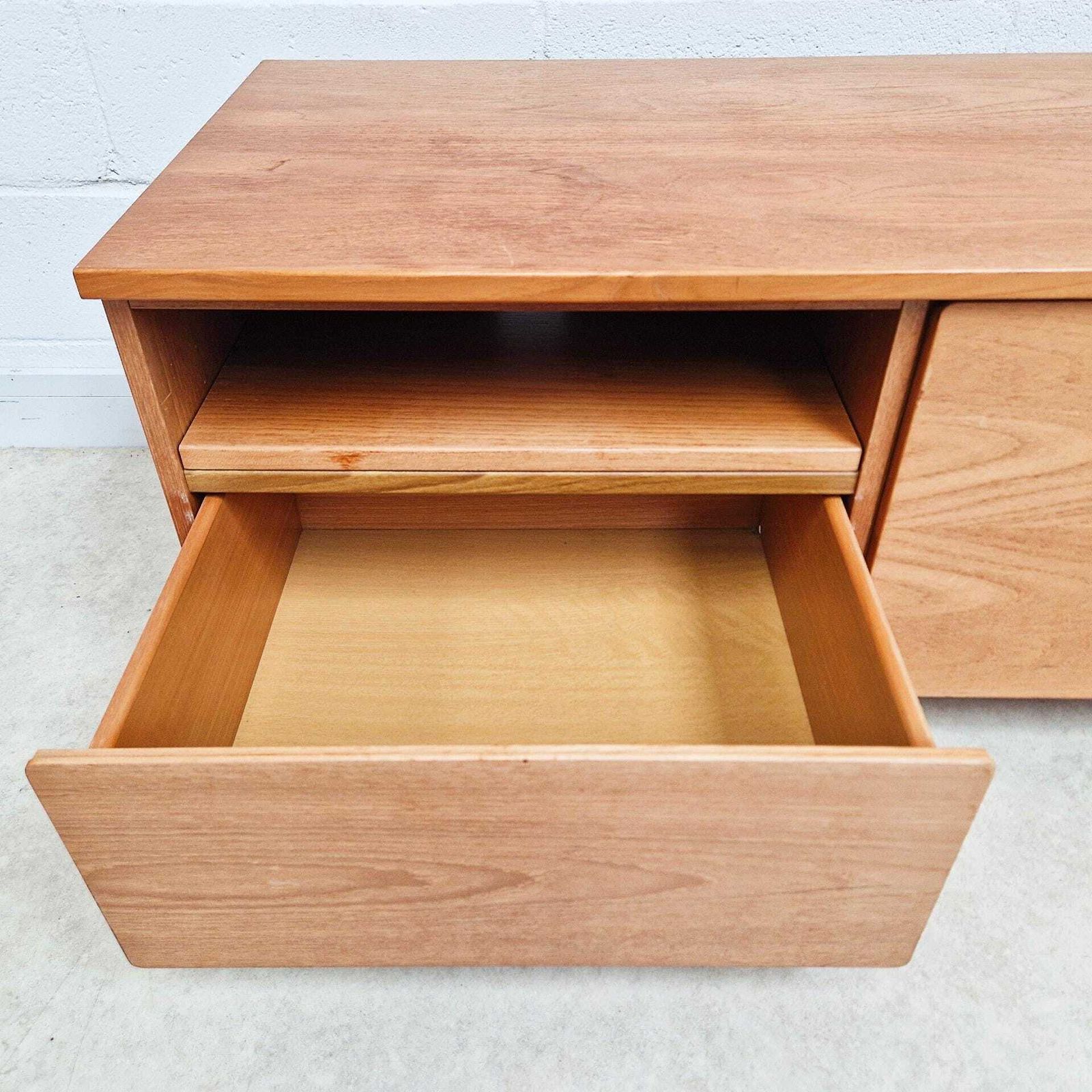Beaver & Tapley Model 33 Vintage Mid Century Blond Teak Sideboard Entertainment Unit Pg204 photo vinterior