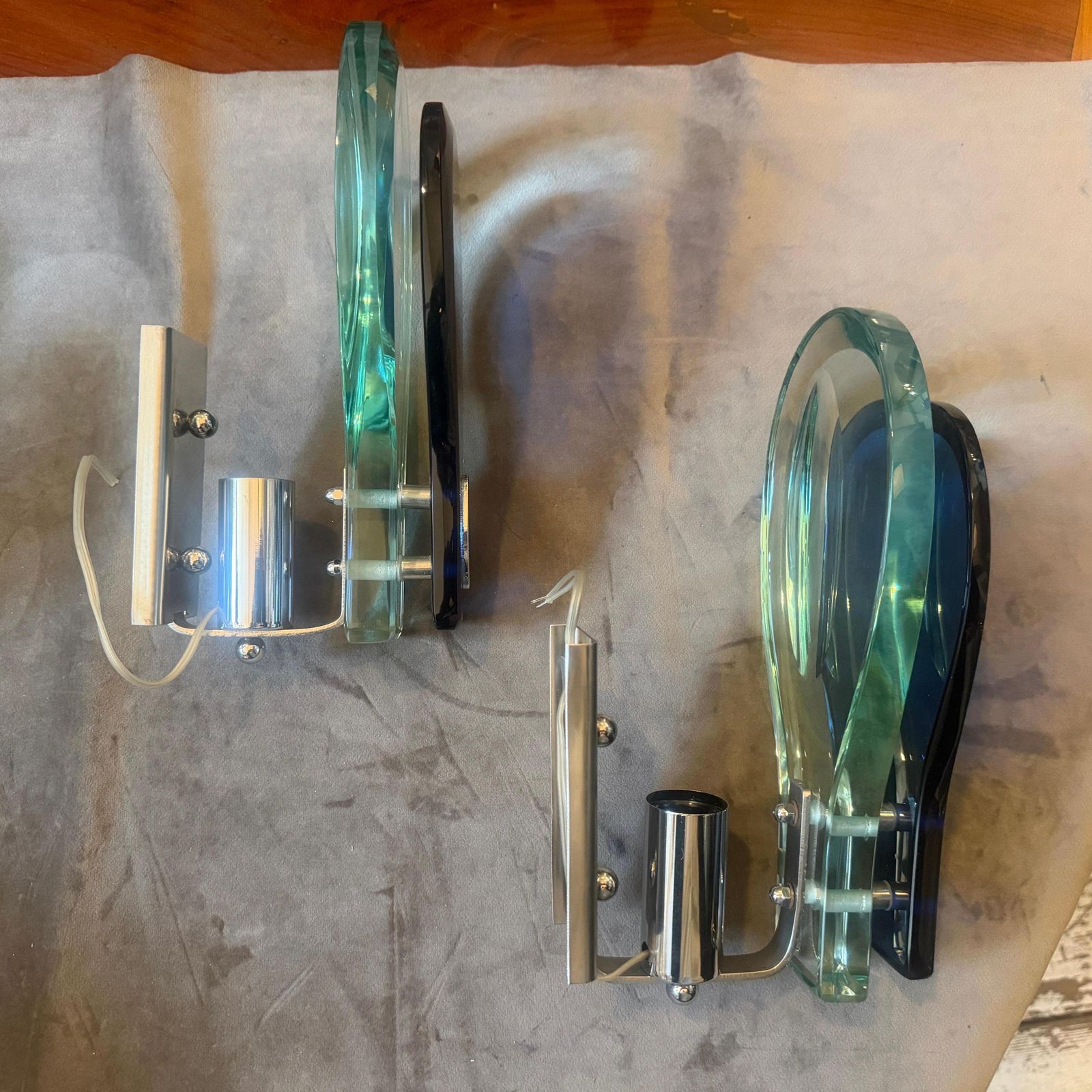 photo vintage Two 1960s. Space Age Steel And Blue And Verde Nilo Glass Wall Sconces By Veca