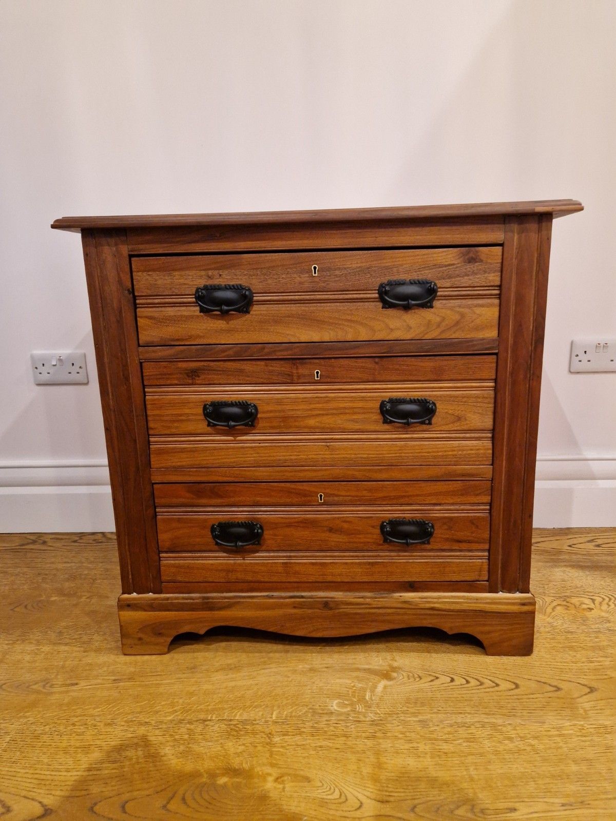 Vintage Solid Walnut Chest Of Drawers – 4 Drawers, Restored With Black Handles photo 325.0