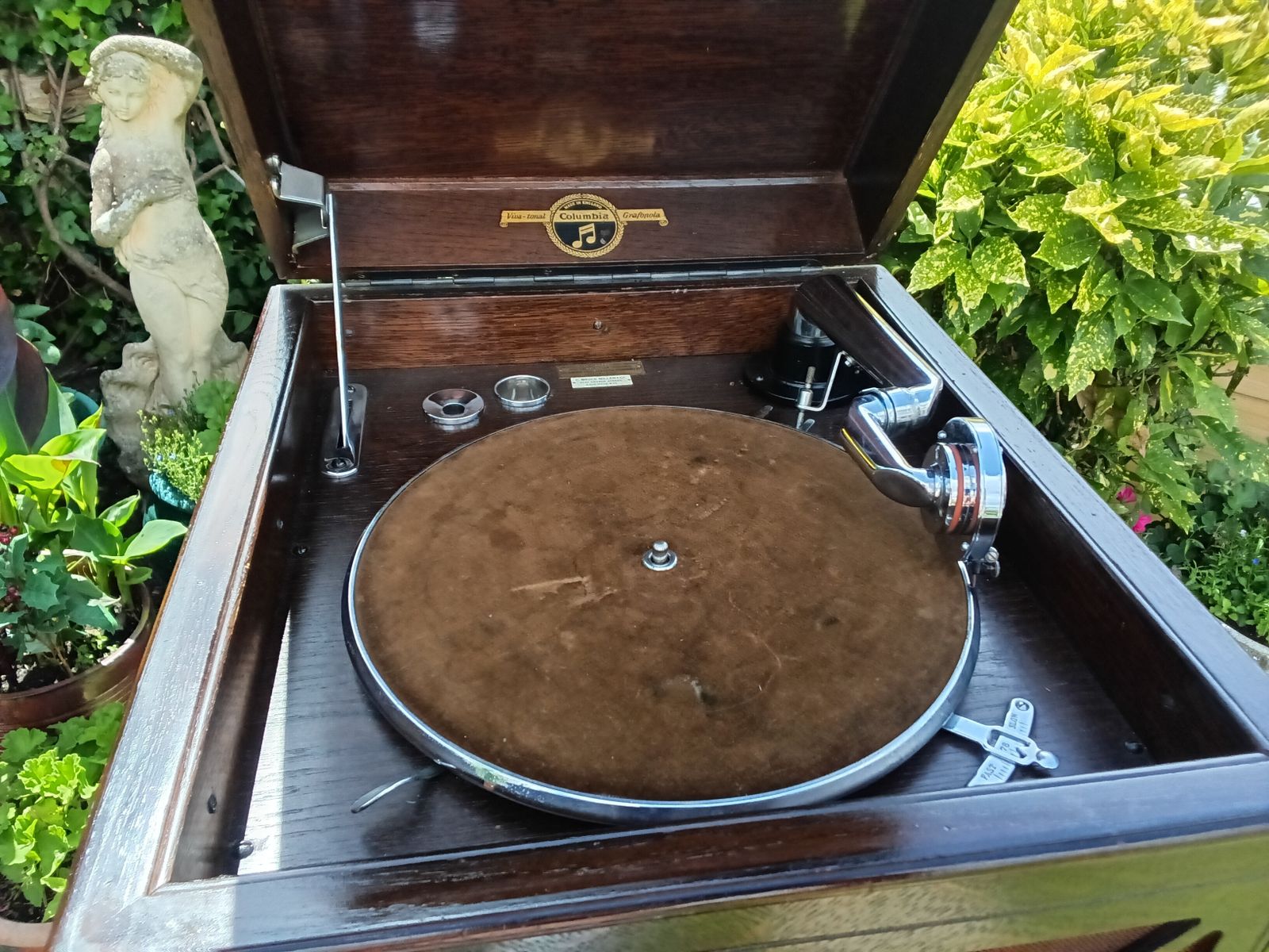 photo furniture Antique Mahogany 1920's / 30's Music / Record Cabinet On Stand. With Colombia Grifonola.