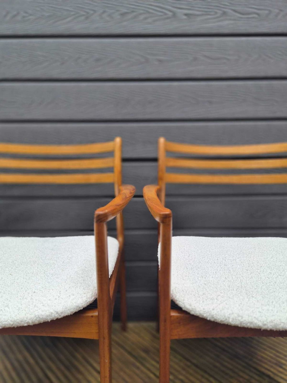 photo vinterior Set Of 6 Danish Mid Century Teak Dining Chairs By Farsø Stolefabrik — 4 Side + 2 Carvers — Freshly Restored