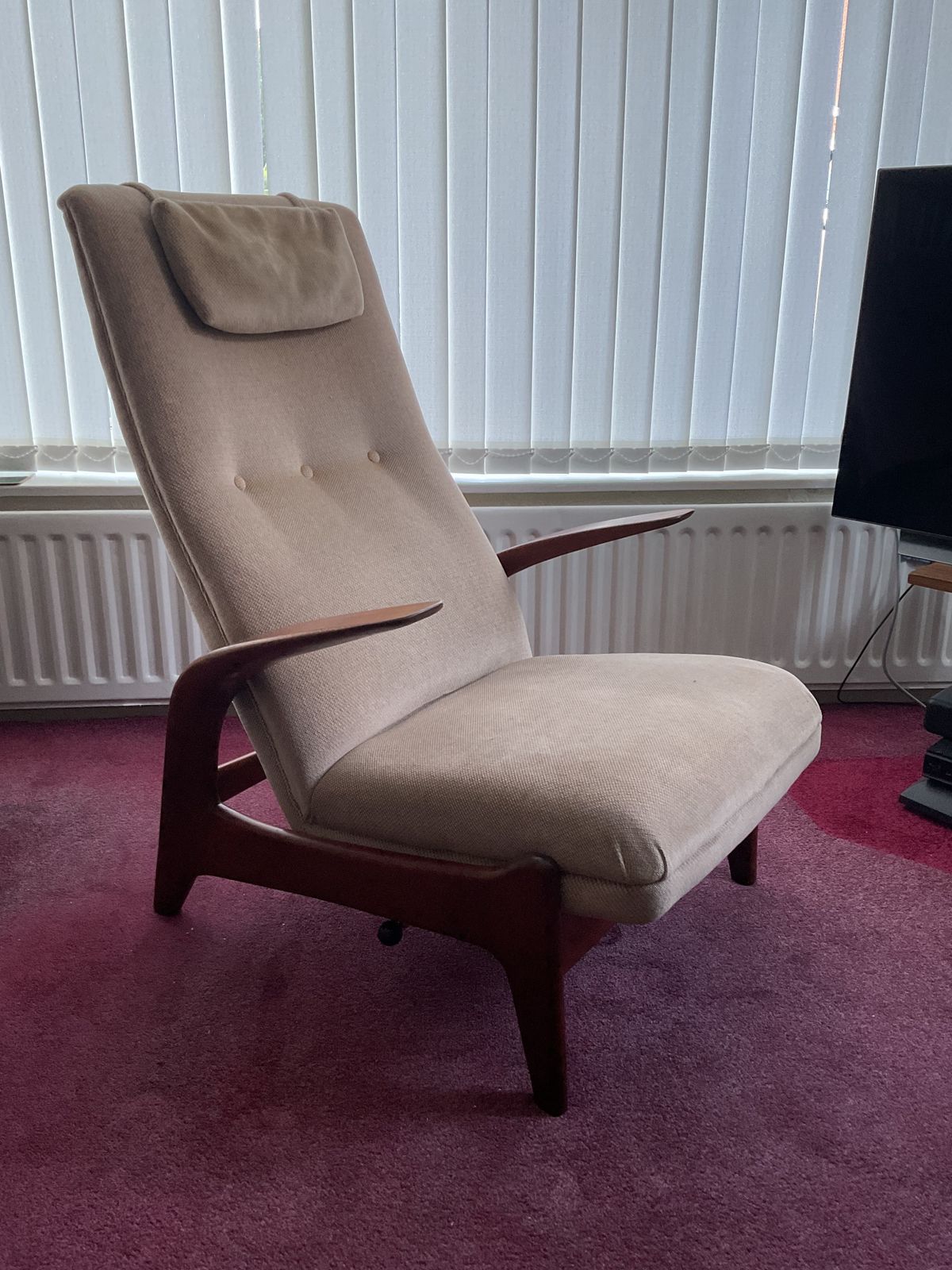 Gimson & Slater 1960s Rock ‘N’ Rest Armchair Set. photo furniture