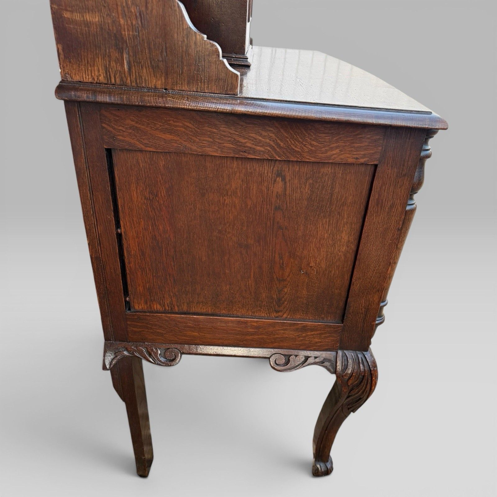 photo furniture Antique Late Victorian Oak Bowfront Dresser Green Man Carvings Cabriole Legs