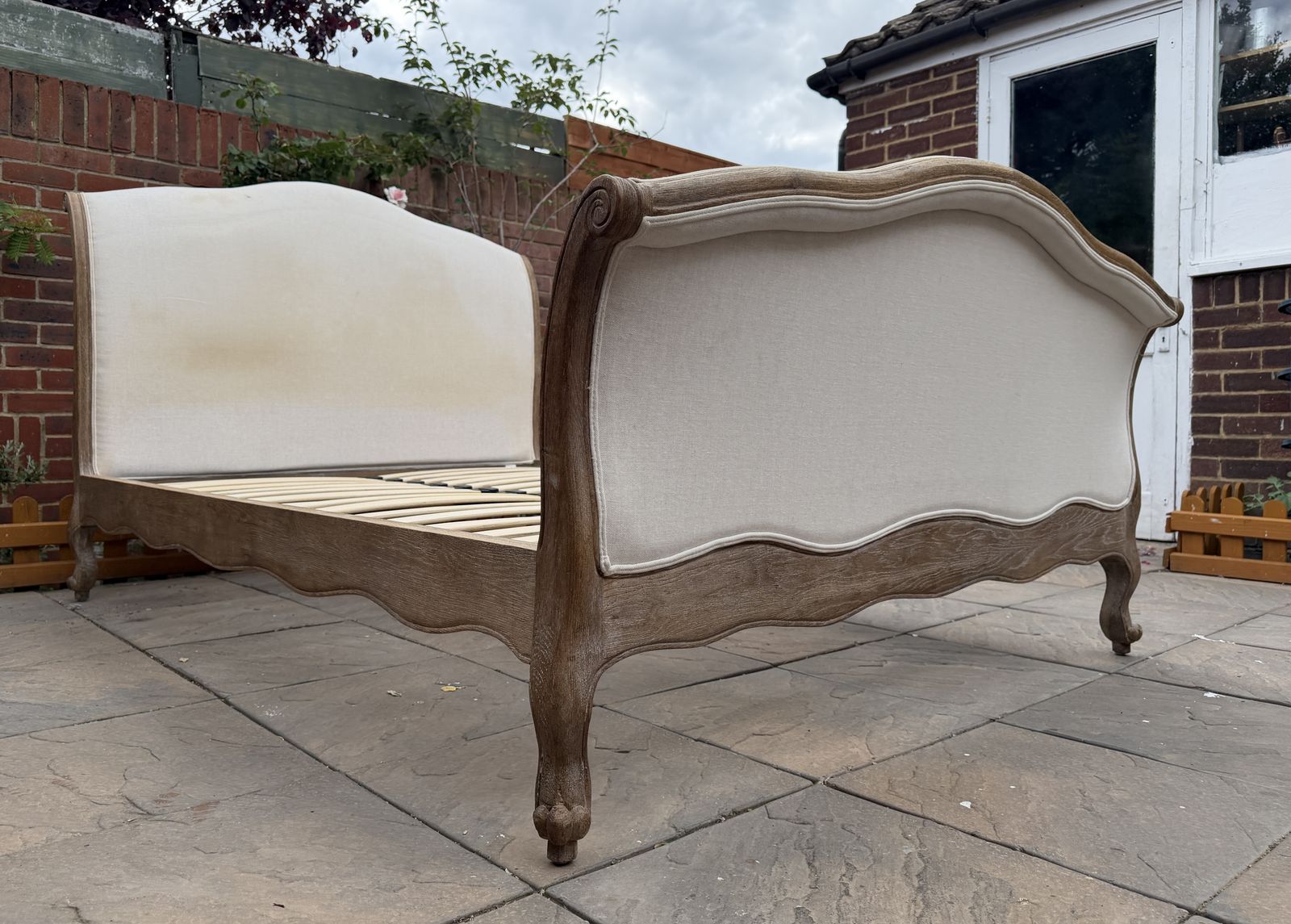 Stunning Loaf Antoinette French Sleigh Upholstered Solid Oak Double Size Bed Frame   Rrp £1,395