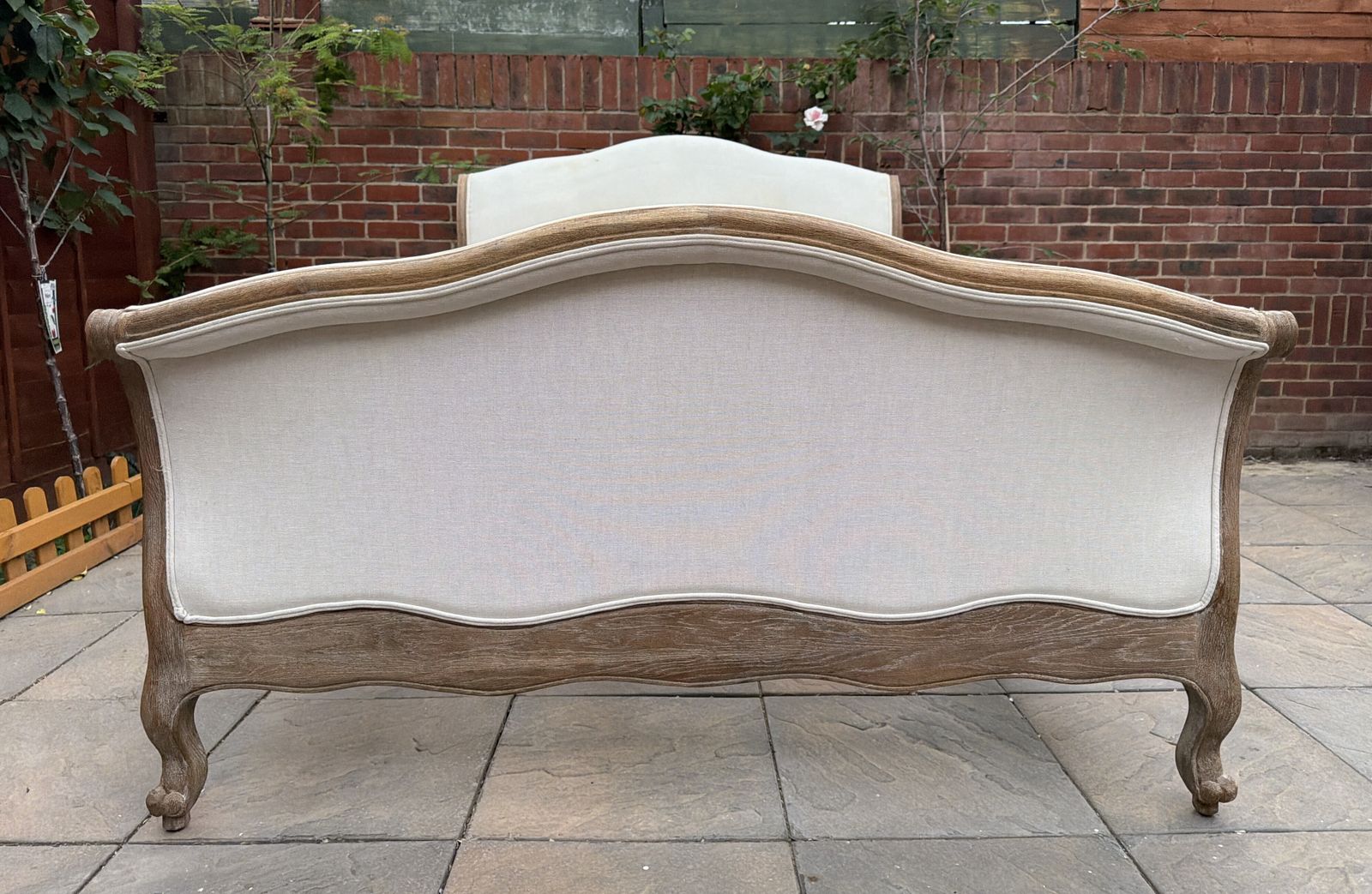 photo vintage Stunning Loaf Antoinette French Sleigh Upholstered Solid Oak Double Size Bed Frame   Rrp £1,395