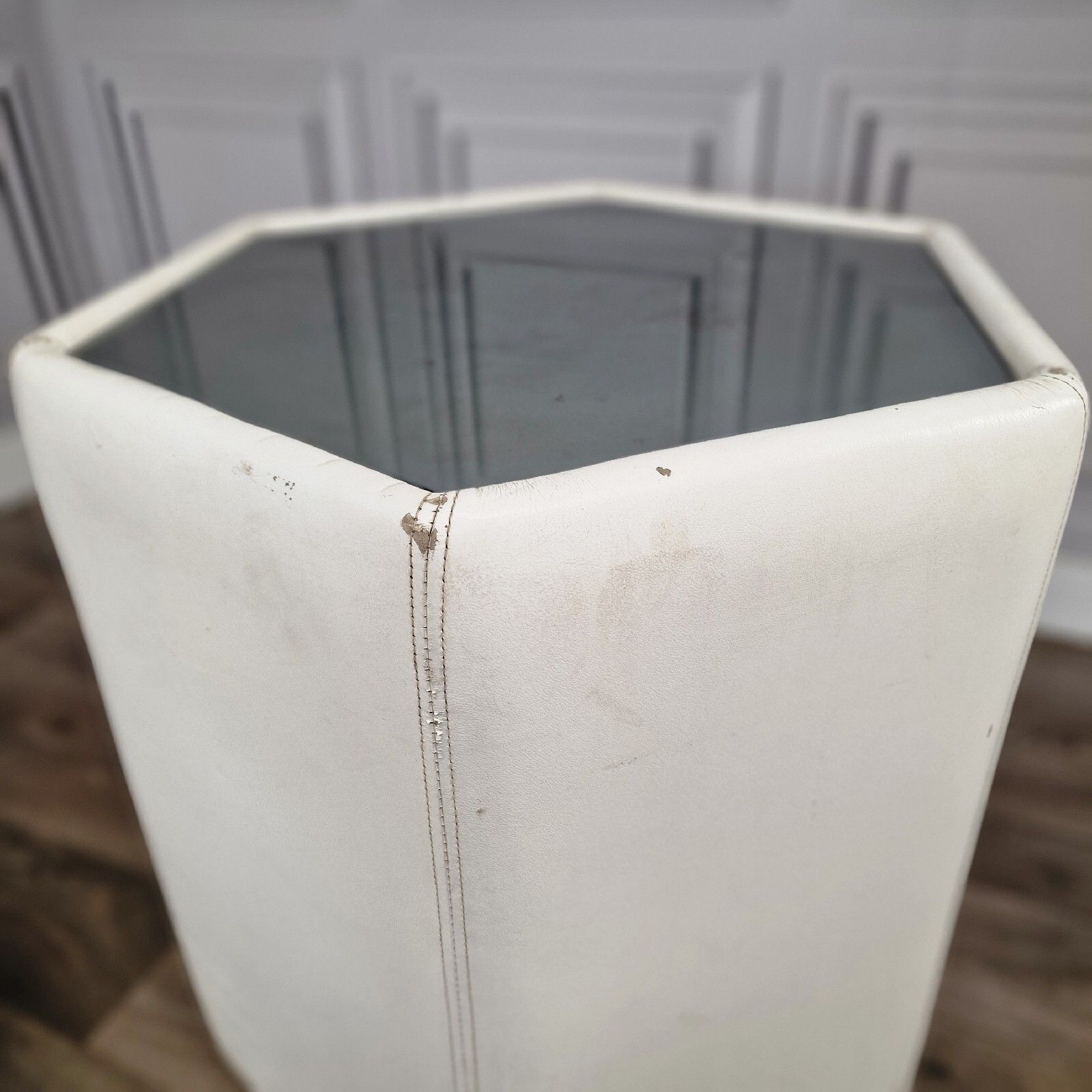 photo vintage Vintage Set Of Tables Mid Century Modern White Leather Hexagonal Smoked Glass
