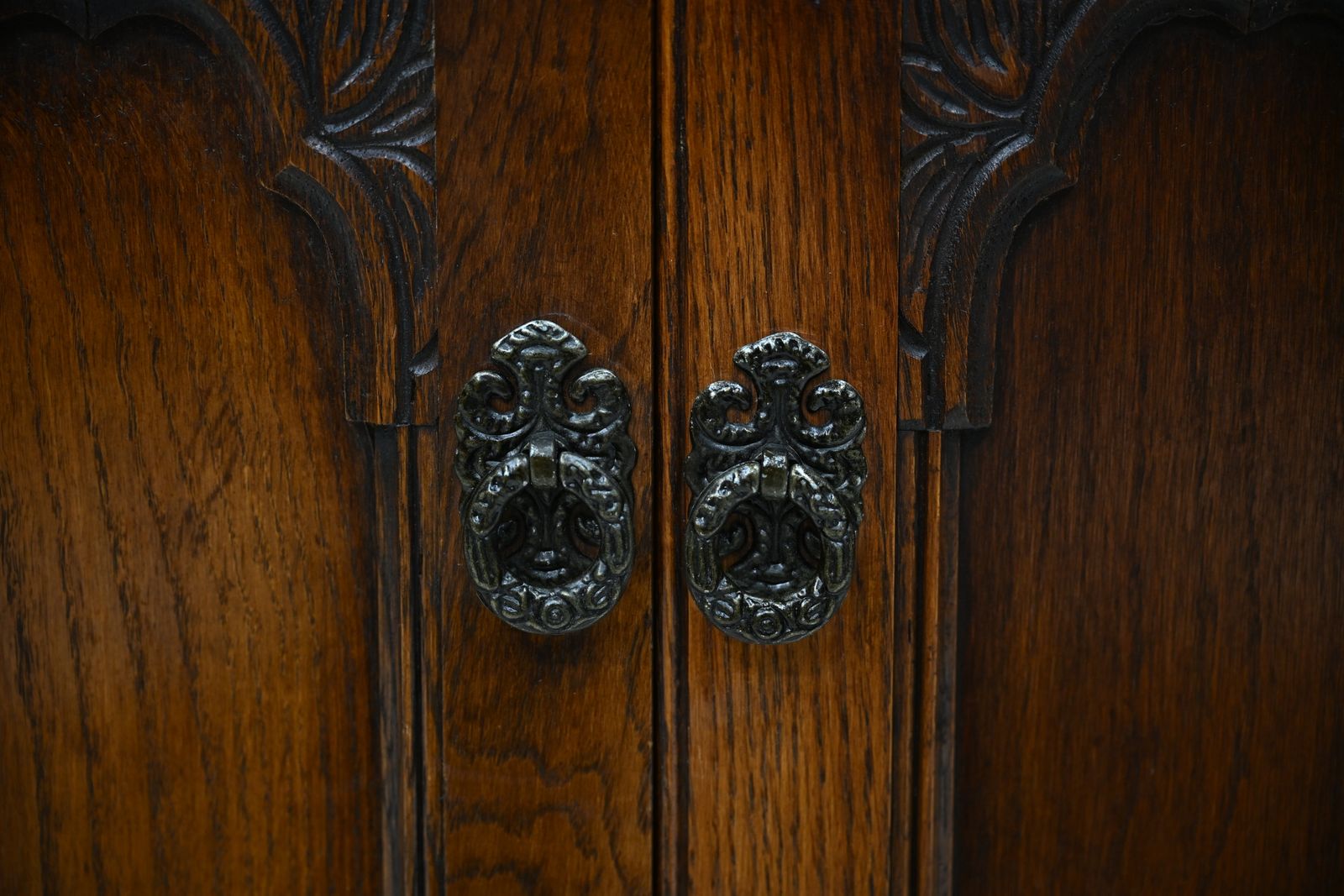 photo vinterior Old Charm Wall Unit Bookcase Display Drawers Tudor Brown Free Delivery*