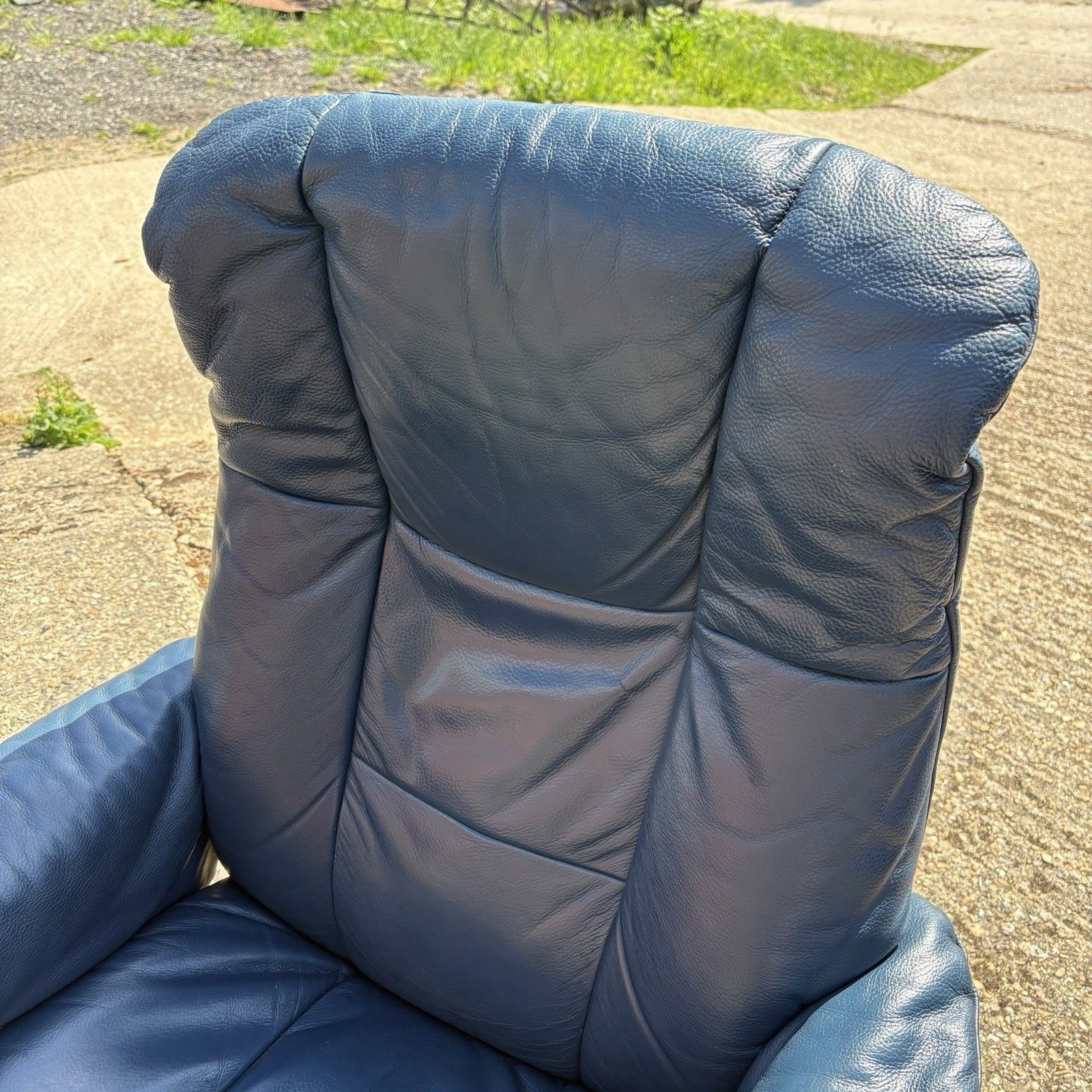 Pair Blue Leather Ekornes Stressless Windsor Teak Frame Recliner Chairs & Stool photo for sale