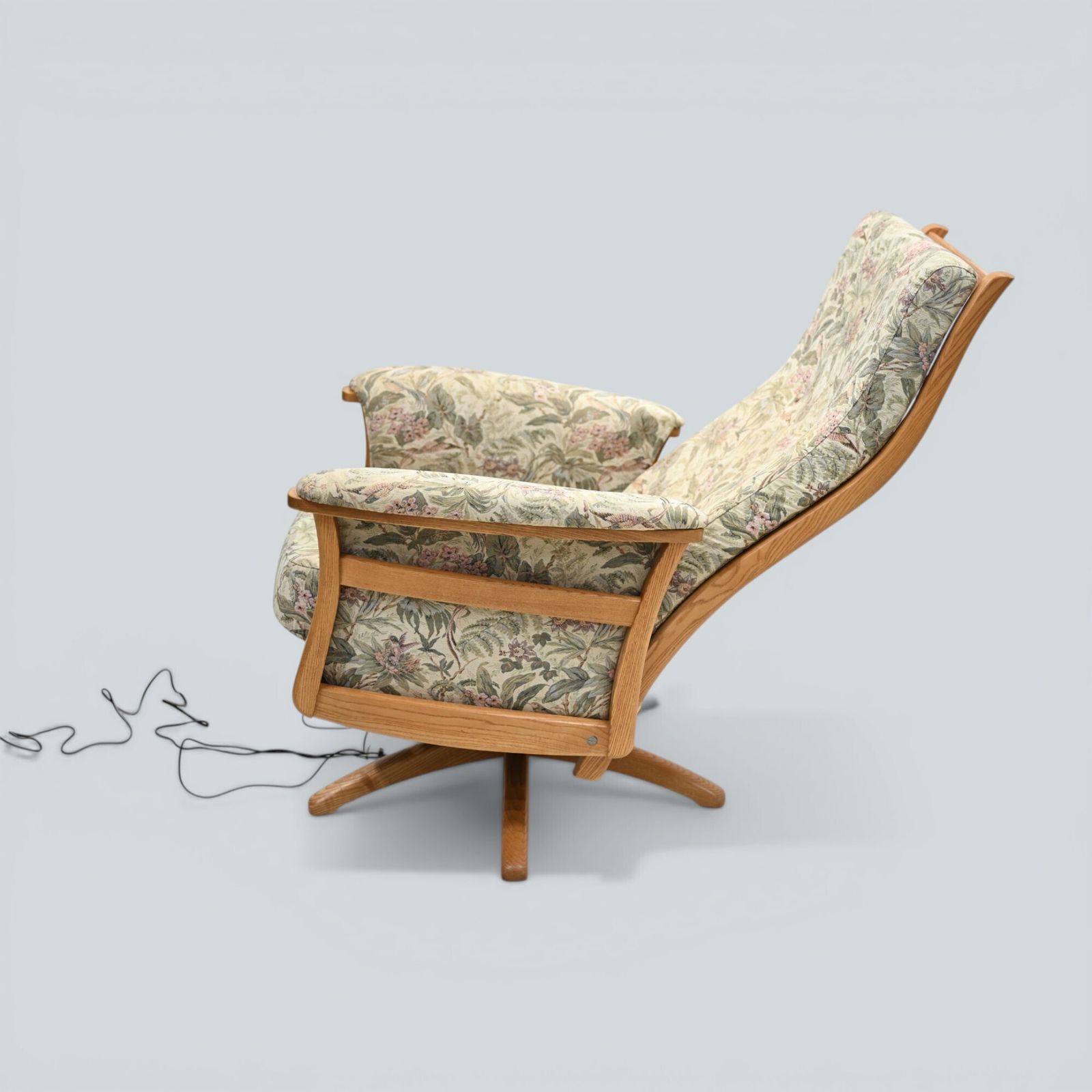 Ercol Electric Recliner Armchair Light Finish Free Uk Delivery* photo buy
