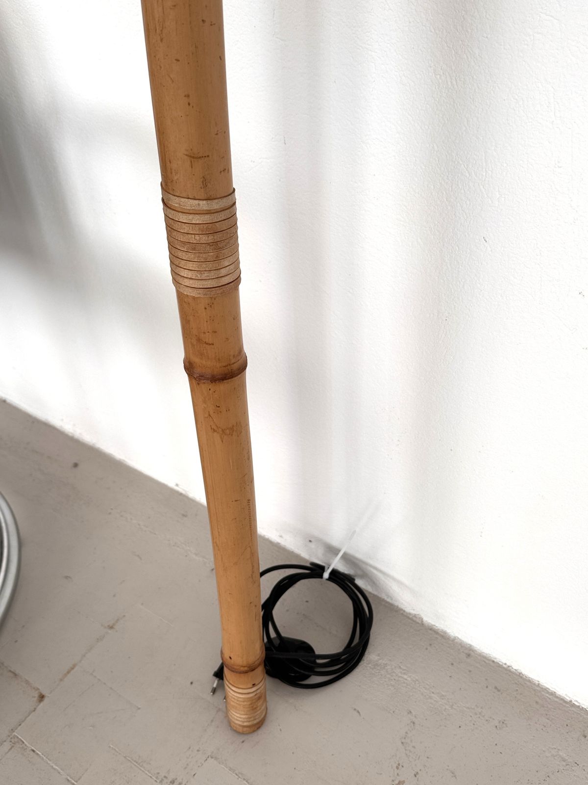 photo vintage Organic Large Floor Lamp "Uchiwa I" By Ingo Maurer, 1974