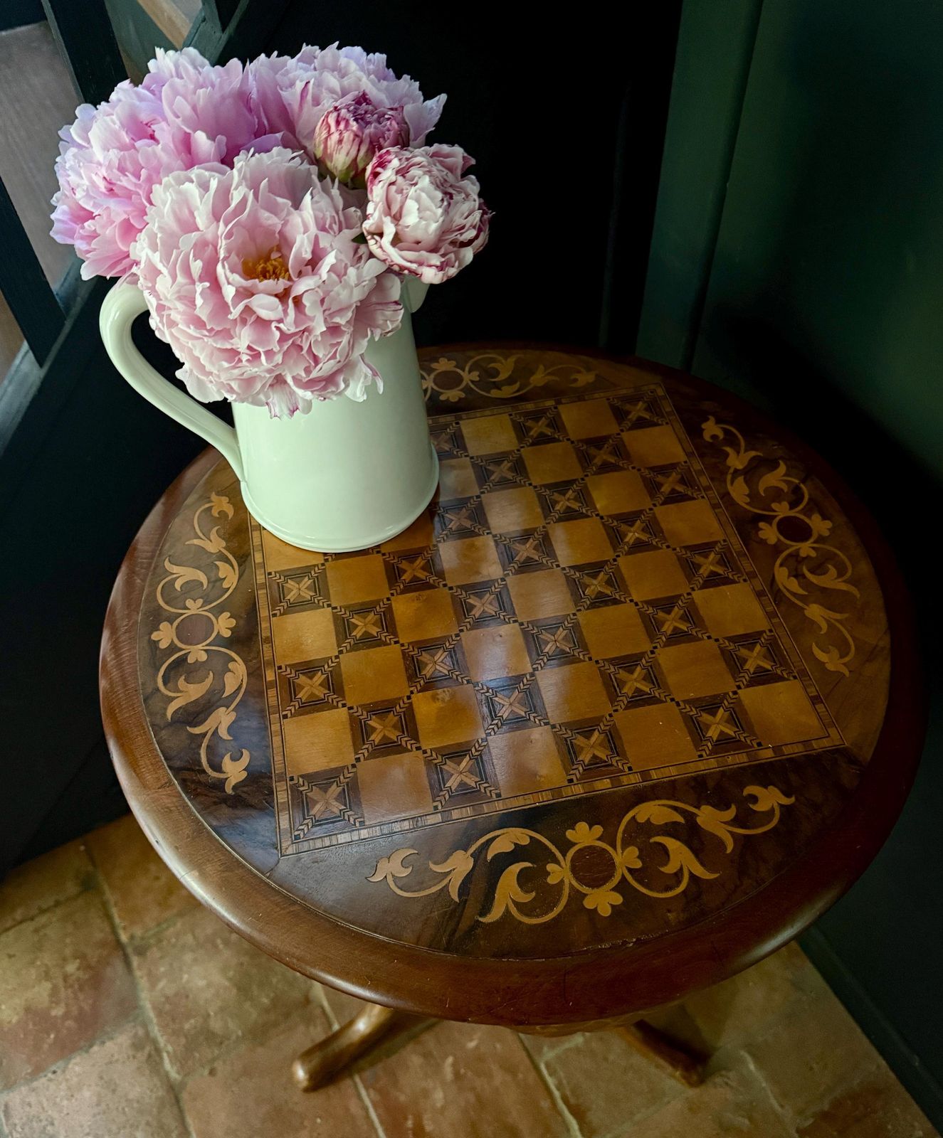 692.0 Antique Inlaid Chess Table English Games Board With Storage Victorian Sewing Table photo