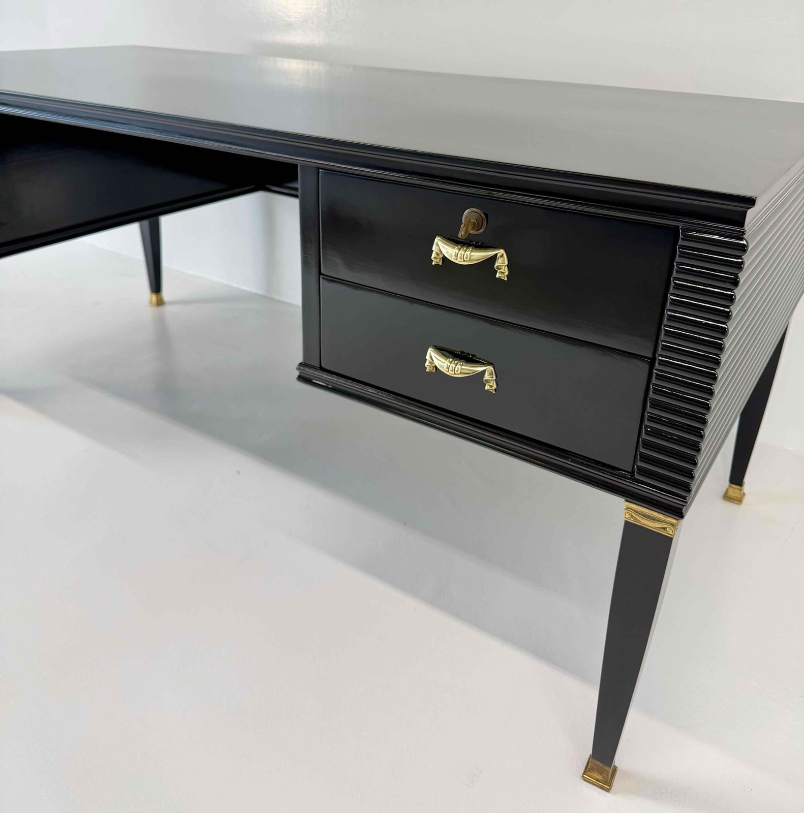 7835.0 Art Deco Black And Brass Desk, 'Permanente Mobili Cantù', Paolo Buffa, 1950s photo