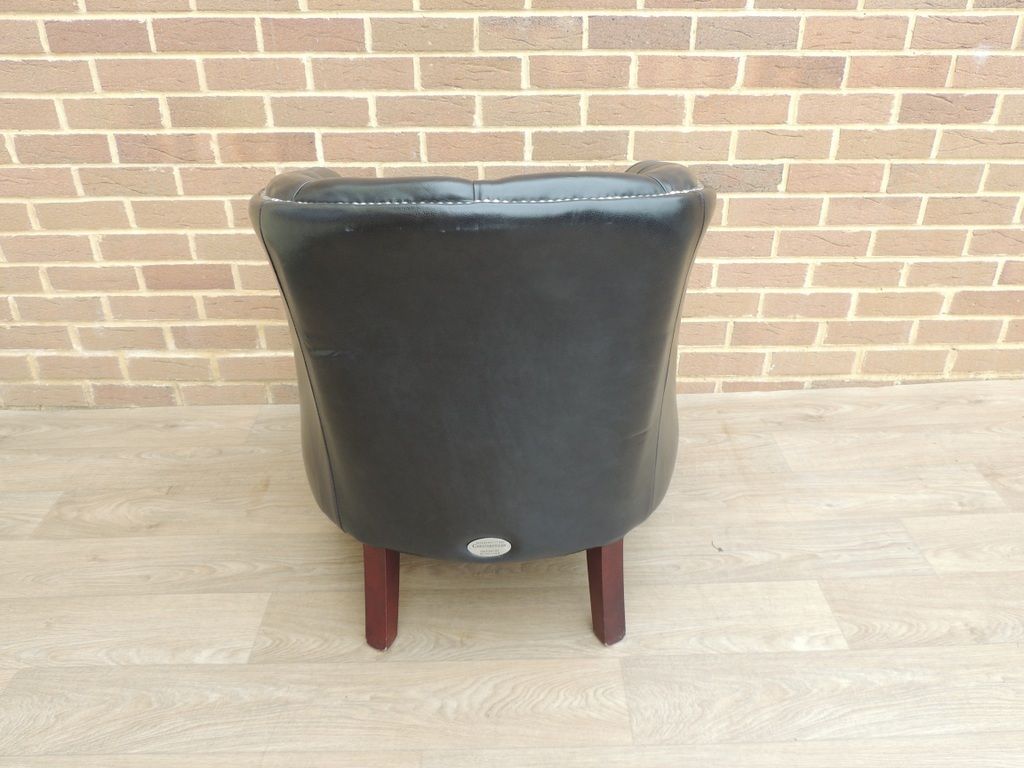 Chesterfield Burghley Black Leather Tub Armchair photo vinterior