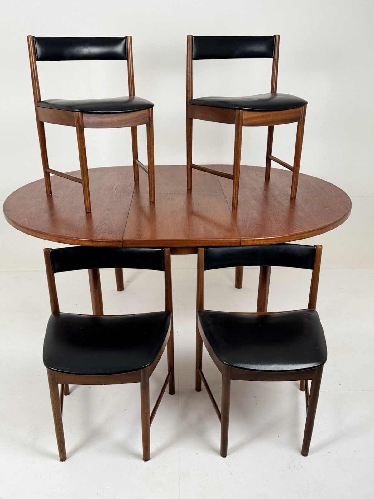 McIntosh Mid Century Round Tuck Under Extending Teak Dining Table & 4 Chairs Mcm