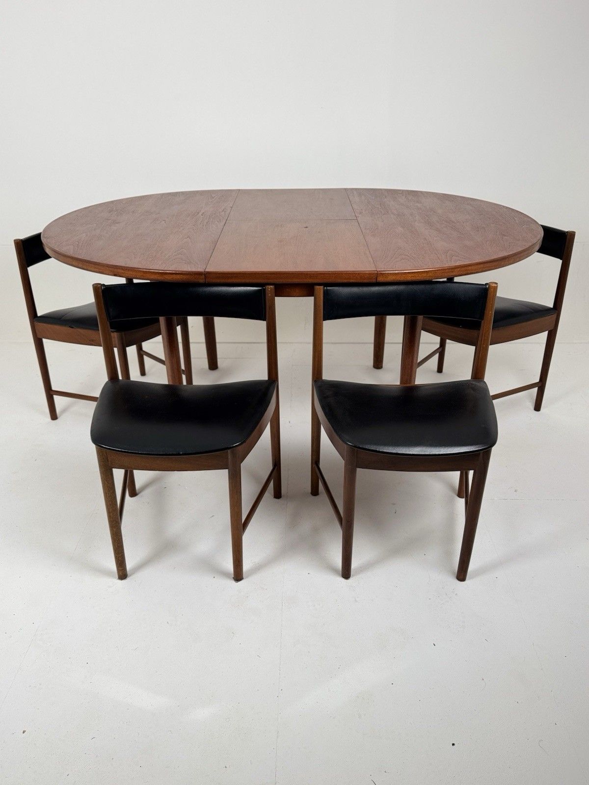 McIntosh Mid Century Round Tuck Under Extending Teak Dining Table & 4 Chairs Mcm photo 1050.0