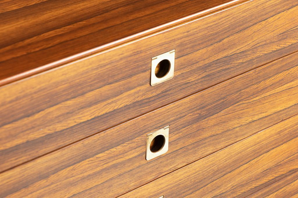 Midcentury Chest Of Drawers In Rosewood With Brass Handles By Robert Heritage For Archie Shine photo vinterior