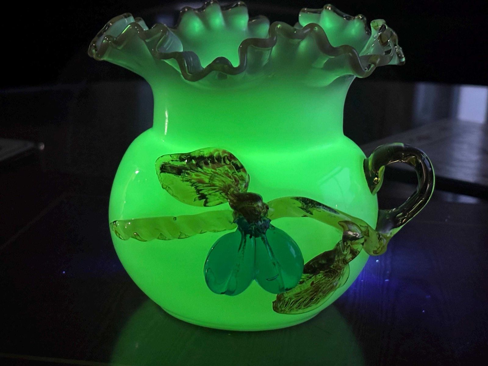 Antique Victorian Steven & Williams Milk Glass Uranium Ruffle Vase Uv Glowing