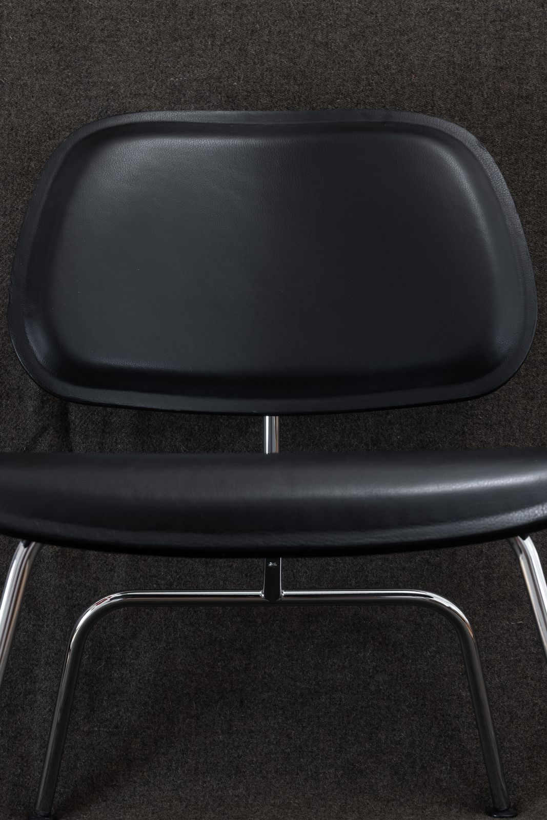 Furniture Vitra Eames Lcm Lounge Chair In Black Ash & Black Leather photo