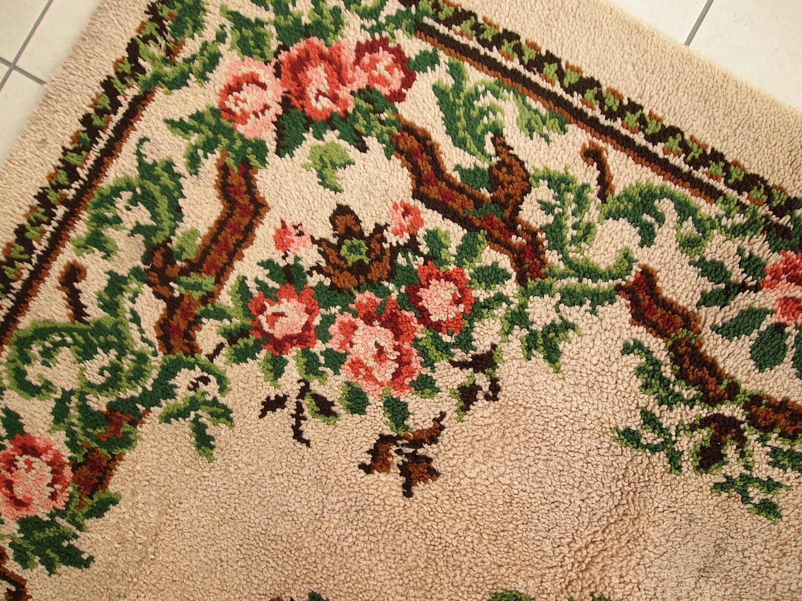 Vintage Belgian Savonnerie Wool Rug With Floral Medallion — 6'5" × 9'8" — 1960s photo Textiles