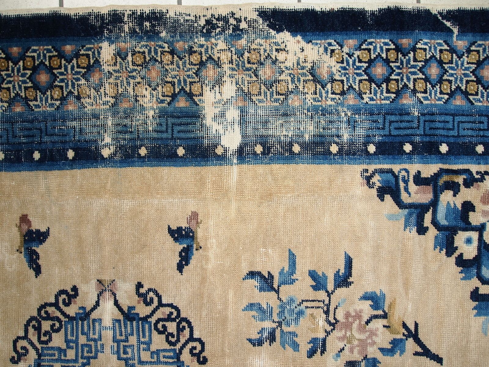 Tapis de Pékin chinois d'époque en laine, fait main - 128 × 195 cm (4'2" × 6'3") - années 1880 photo Textiles