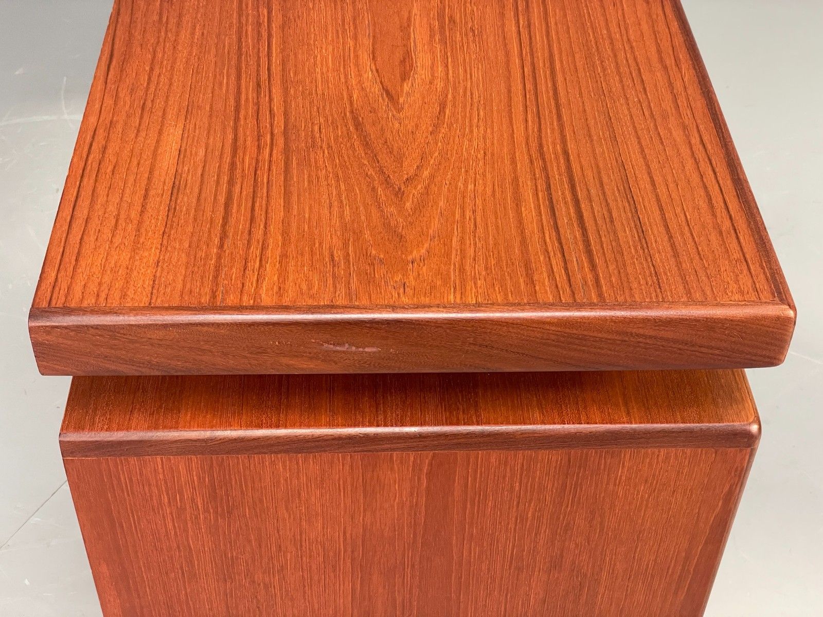 photo vintage Vintage G Plan Dresser Teak Fresco Range 1960s Drawers Desk Eb12210