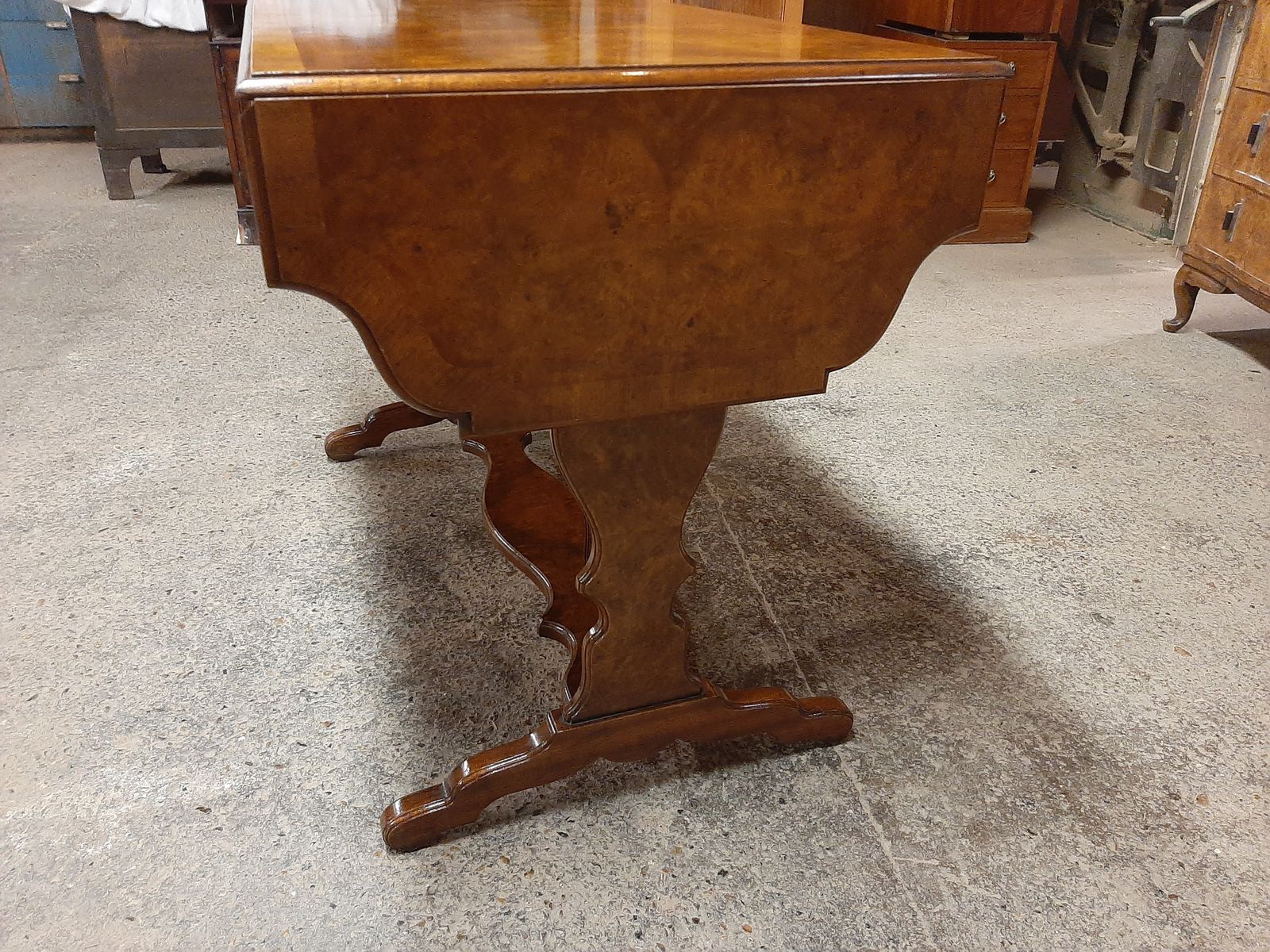 Lovely Art Deco Burr Walnut Desk In Very Good Condition photo buy