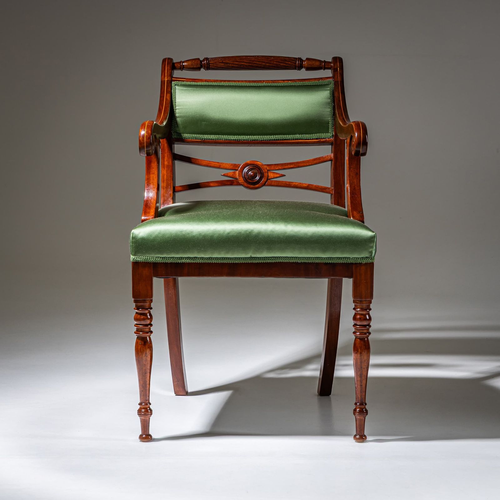 Biedermeier fauteuil, jaren 1830 photo furniture