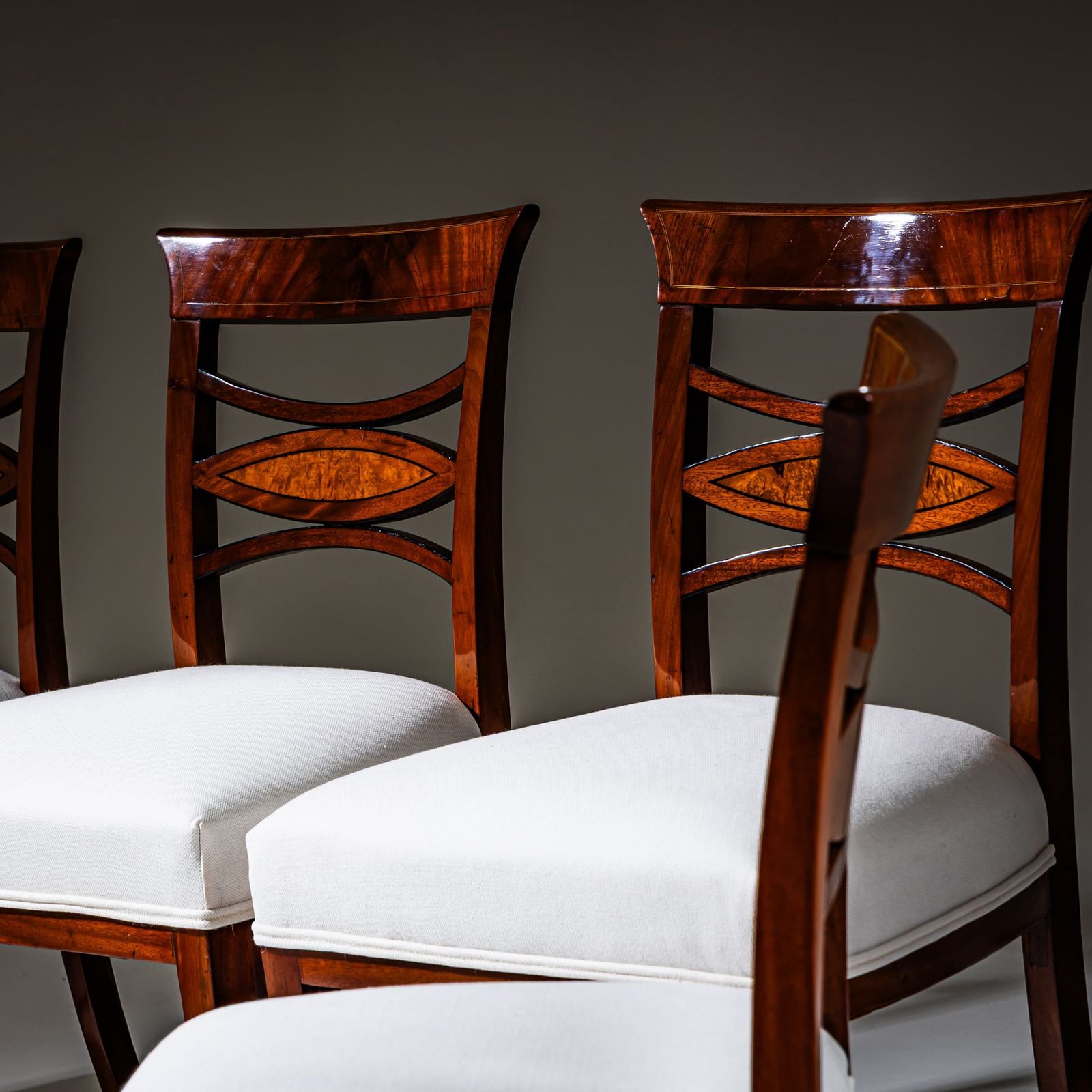 Set van vier Biedermeier stoelen, eerste helft 19e eeuw photo Meubels