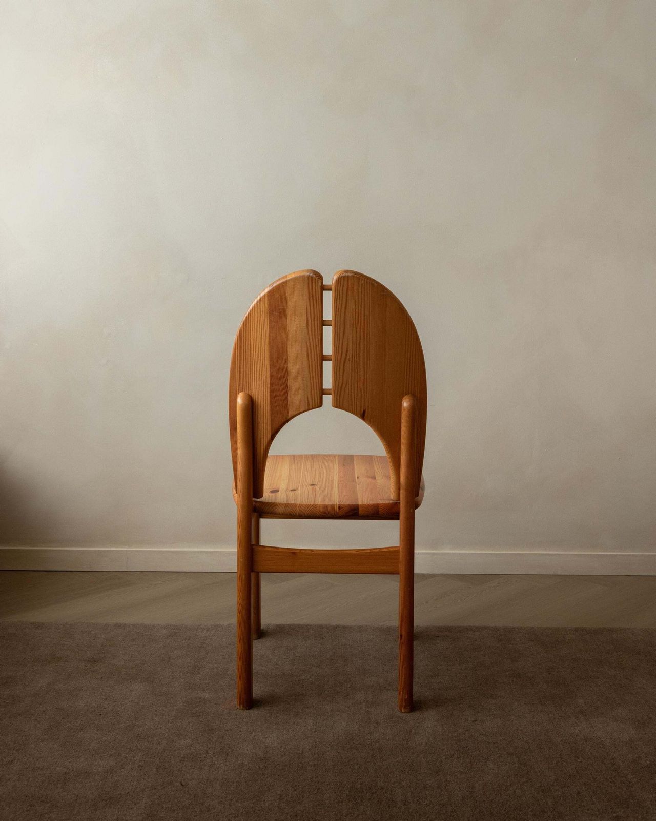 Scandinavian Brutalist Pine Dining Chairs With Sculptural Back, 1970s, Set Of 6 photo buy