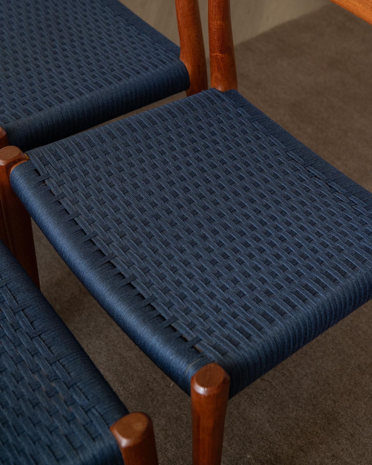 photo vintage Mid Century Modern Teak Dining Chairs Model 77 By Niels Otto Møller, 1960s