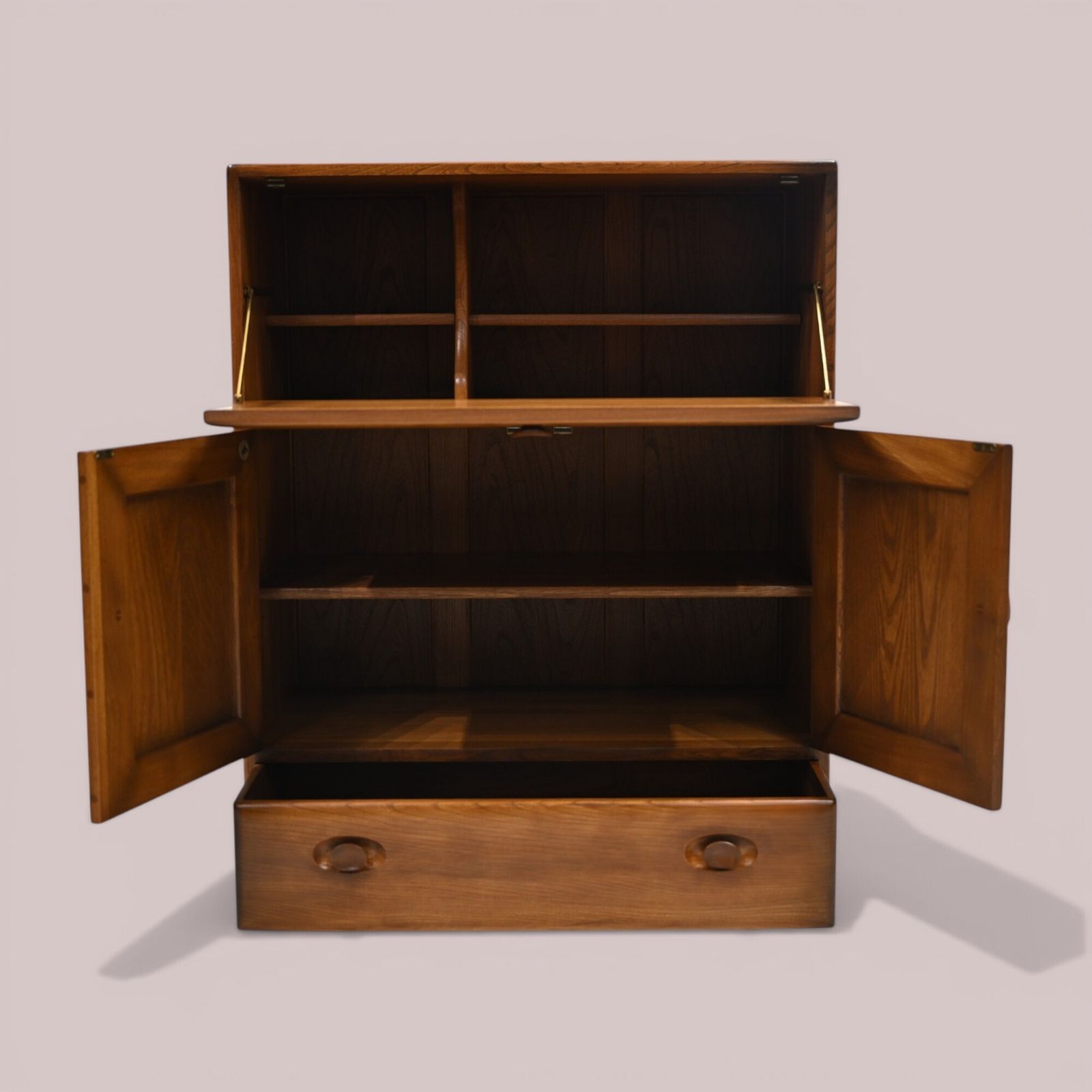photo vinterior Ercol Drinks Cabinet Golden Dawn Exc Free Uk Delivery