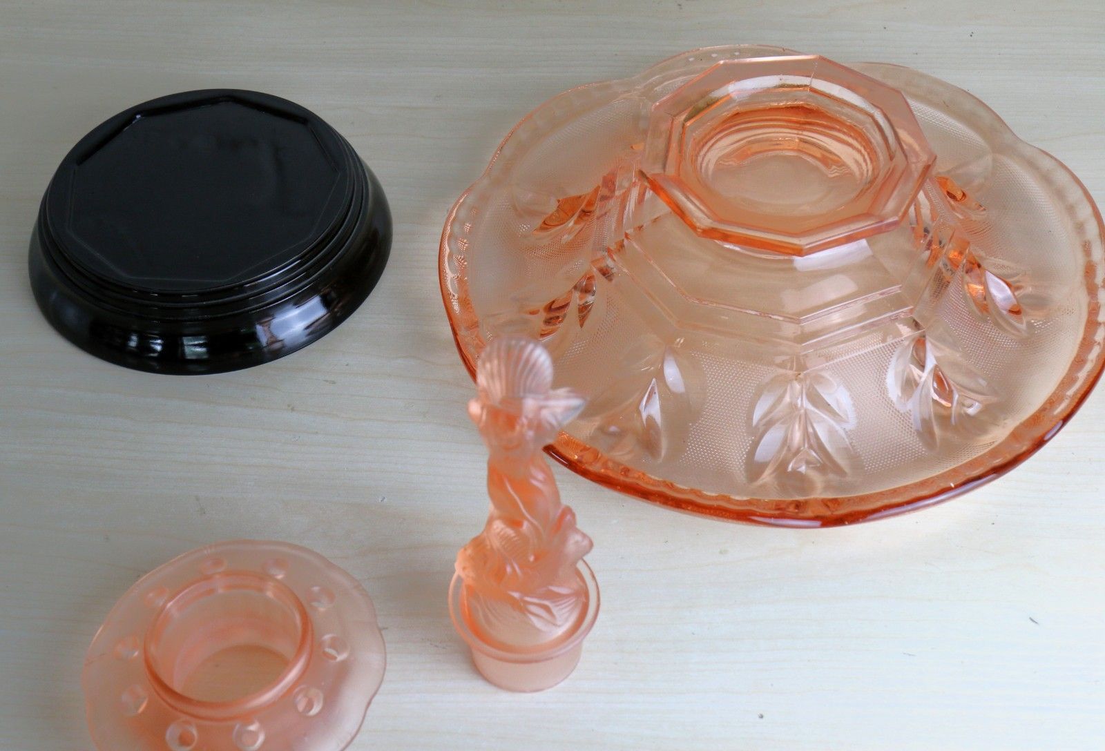 155.0 Art Deco Glass Centrepiece By Walther & Sohne Arabella Figure In Pink 1930s photo
