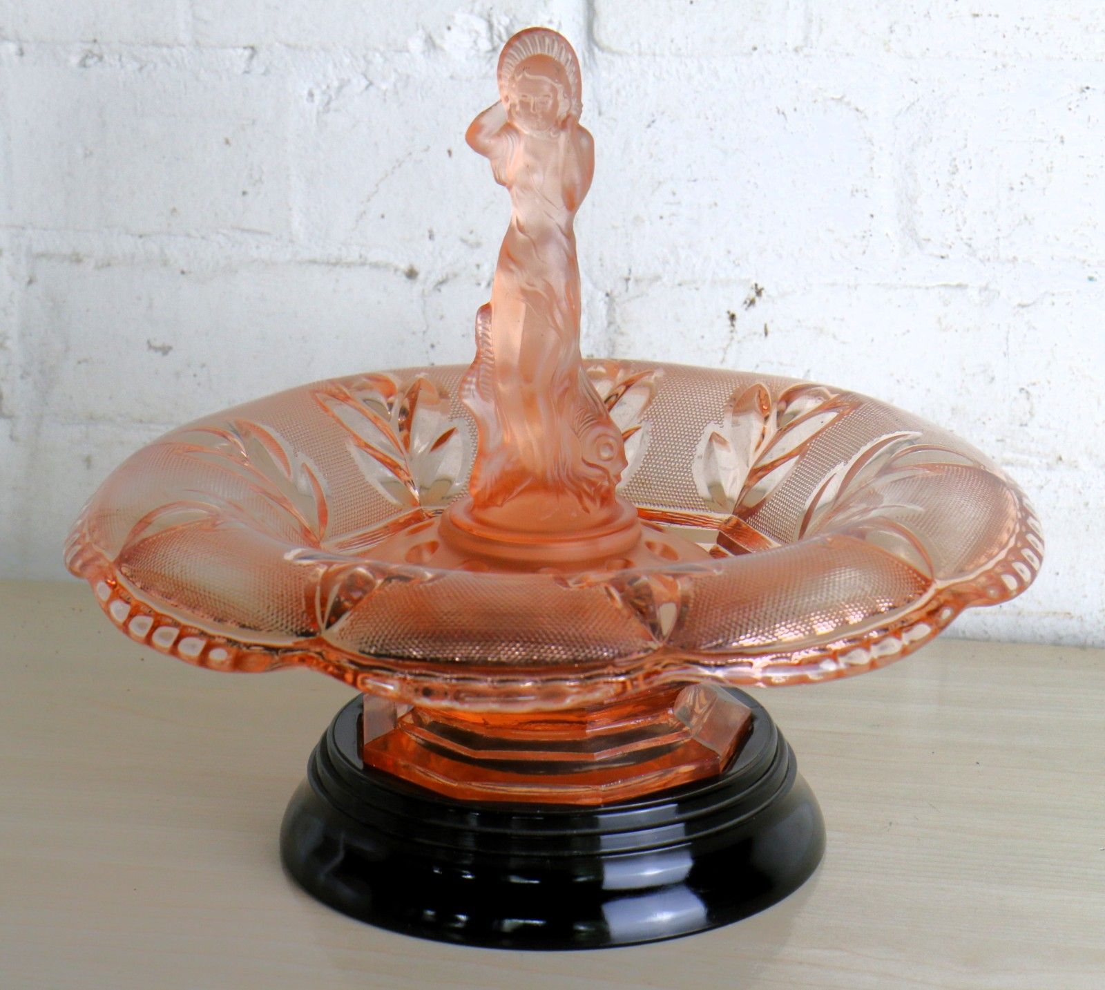 photo vinterior Art Deco Glass Centrepiece By Walther & Sohne Arabella Figure In Pink 1930s