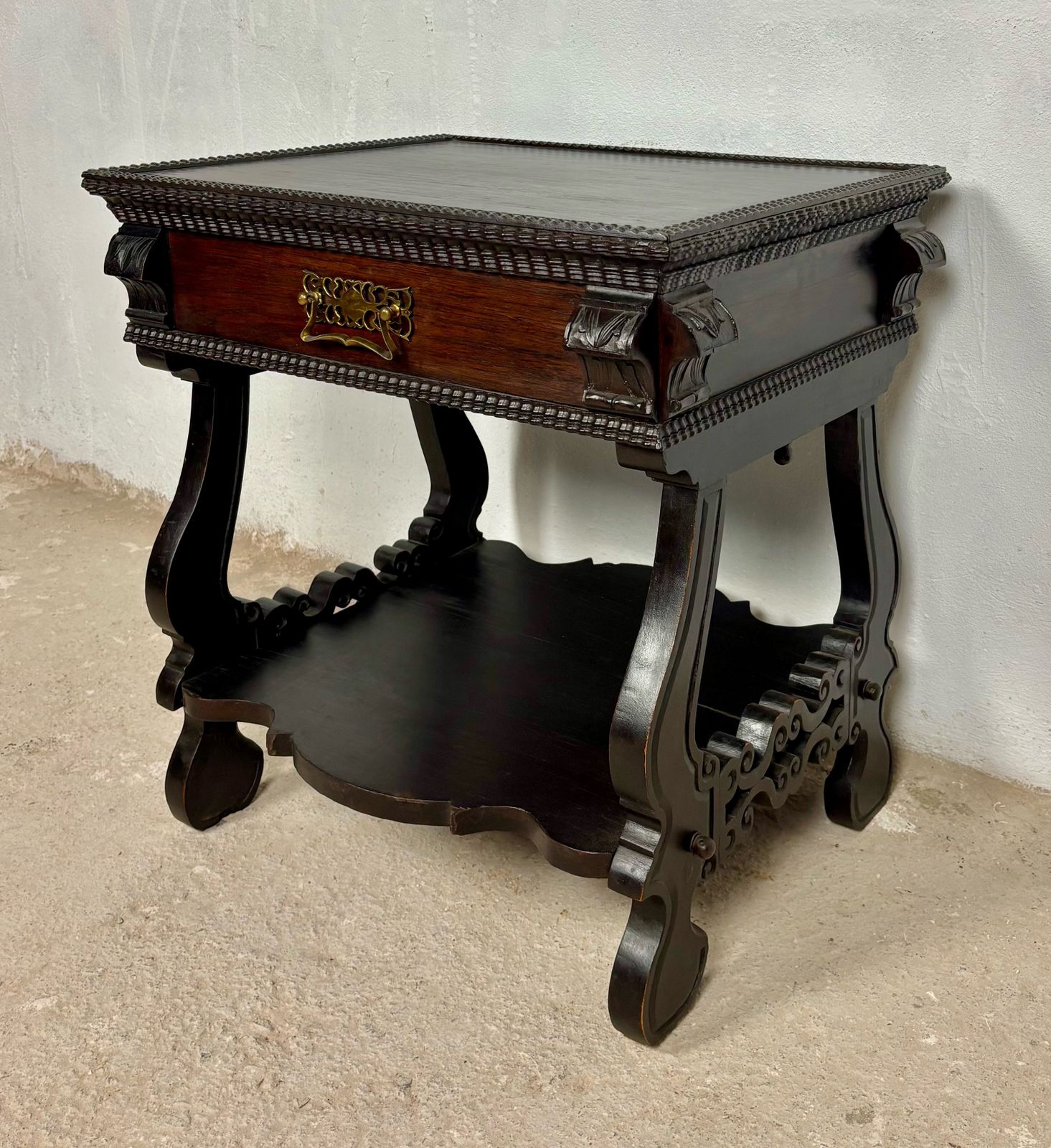 Mesa Portuguesa photo buy