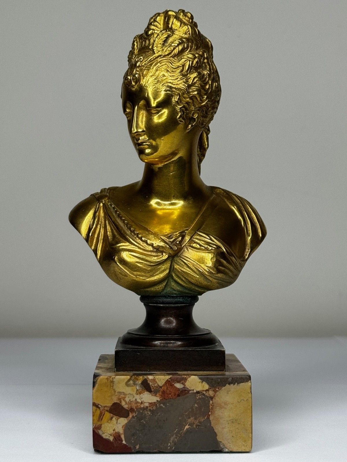 19th Century Parisian Bronze Bust Sculpture Of Marie Antoinette In The Manner Of Mathurin Moreau photo furniture