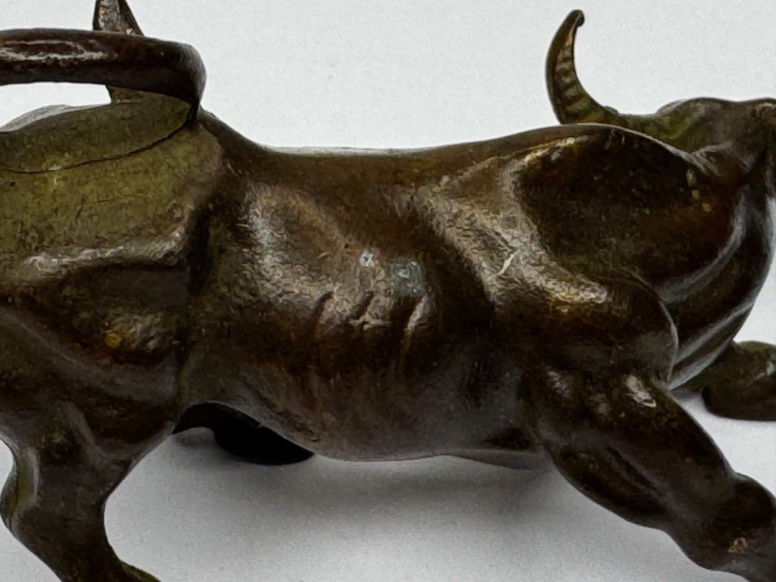 photo vintage Miniatuurset Chinese Qing-dynastie bronzen waterbuffels, 19e eeuw